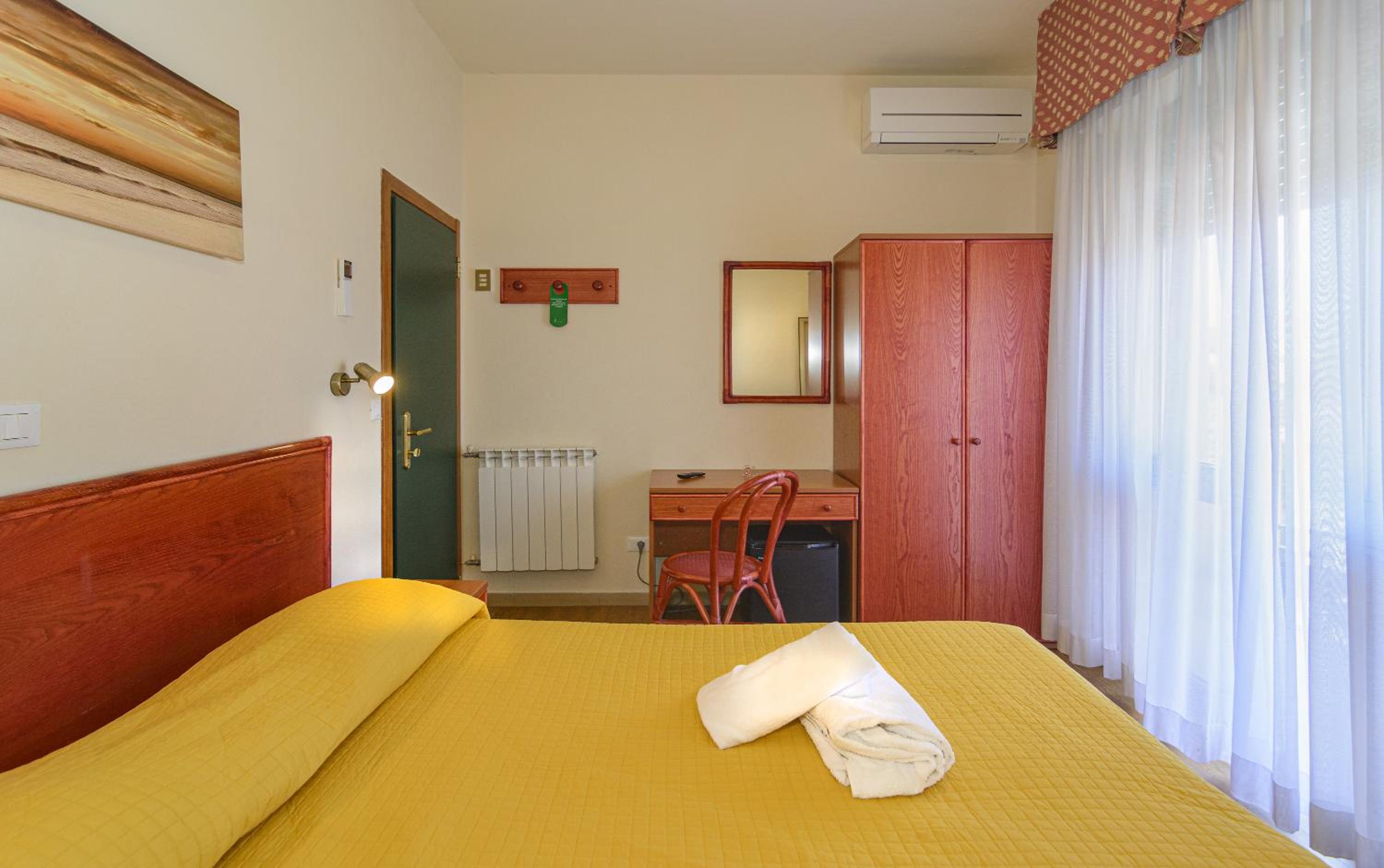 Single Room photo 3
