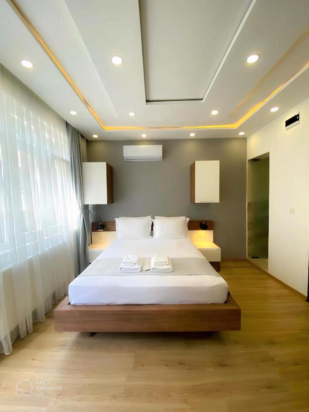 Double Room With Private Bathroom photo 2