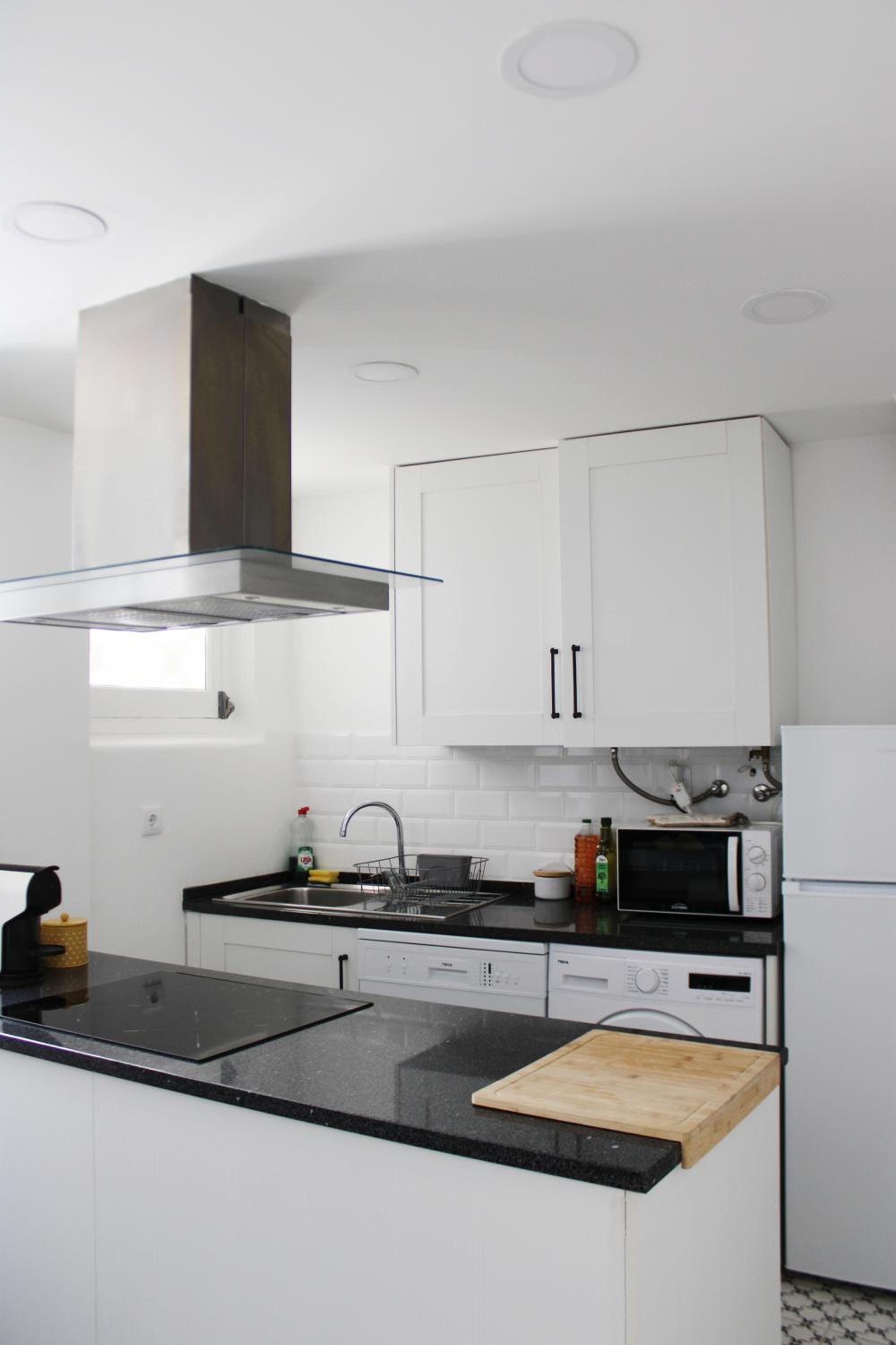 Two-Bedroom House - Photo 25