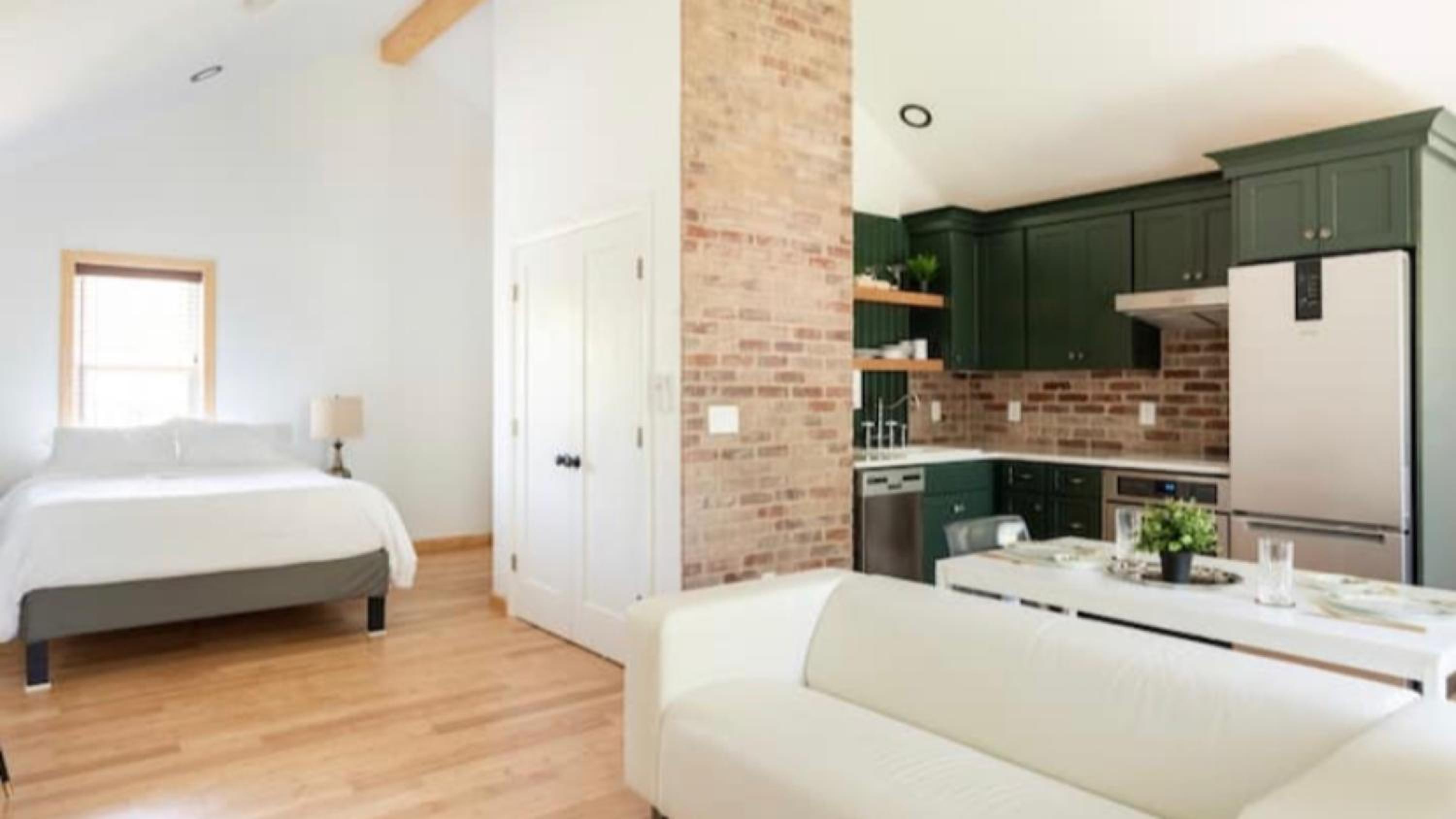 One-Bedroom House photo 1