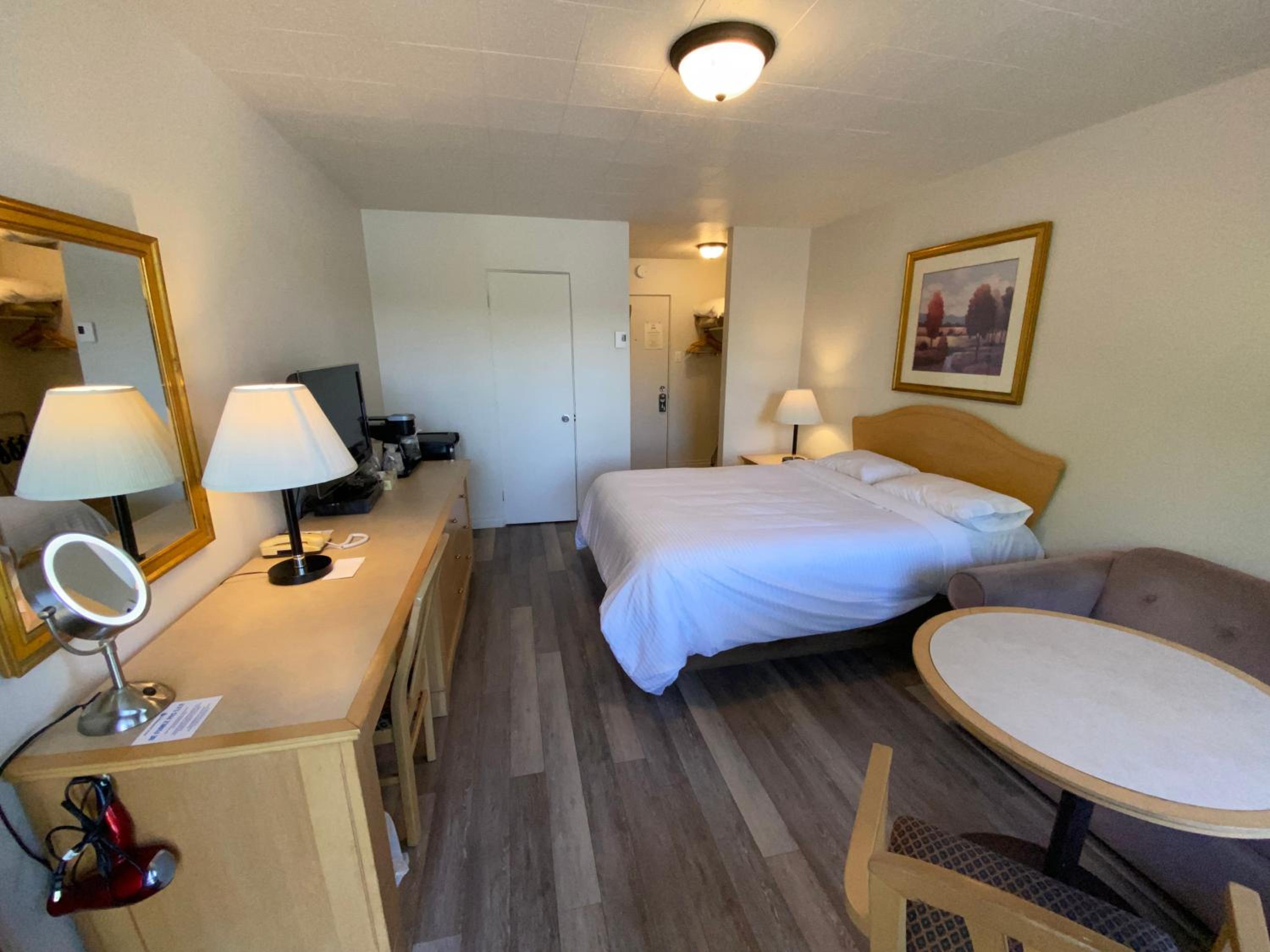 Standard Room with River View photo 3