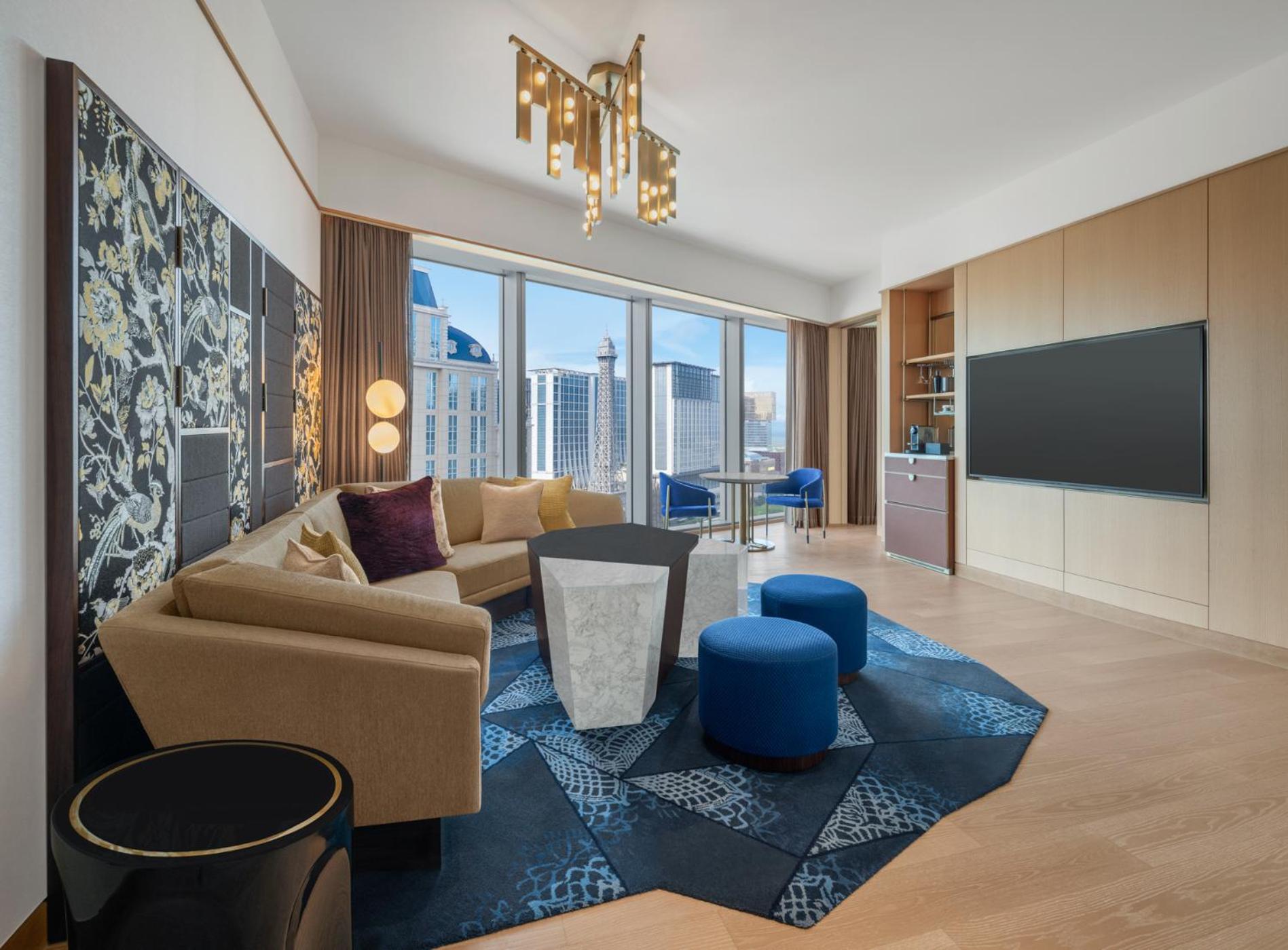 Marvelous King Suite - Photo 1