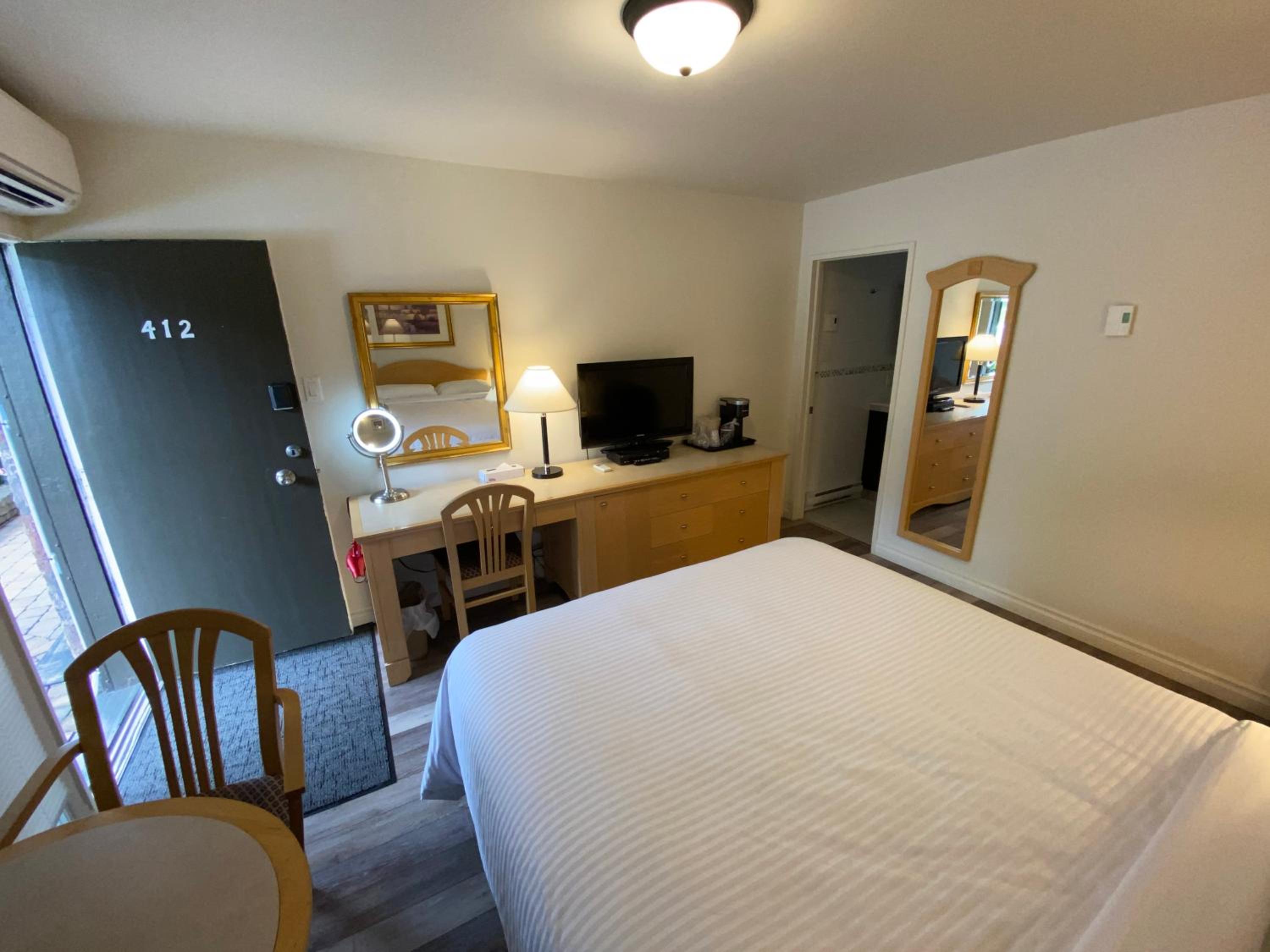 Small Double Room photo 3