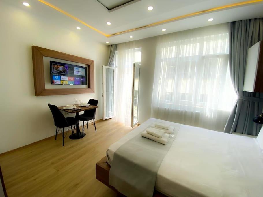Double Room With Private Bathroom photo 3