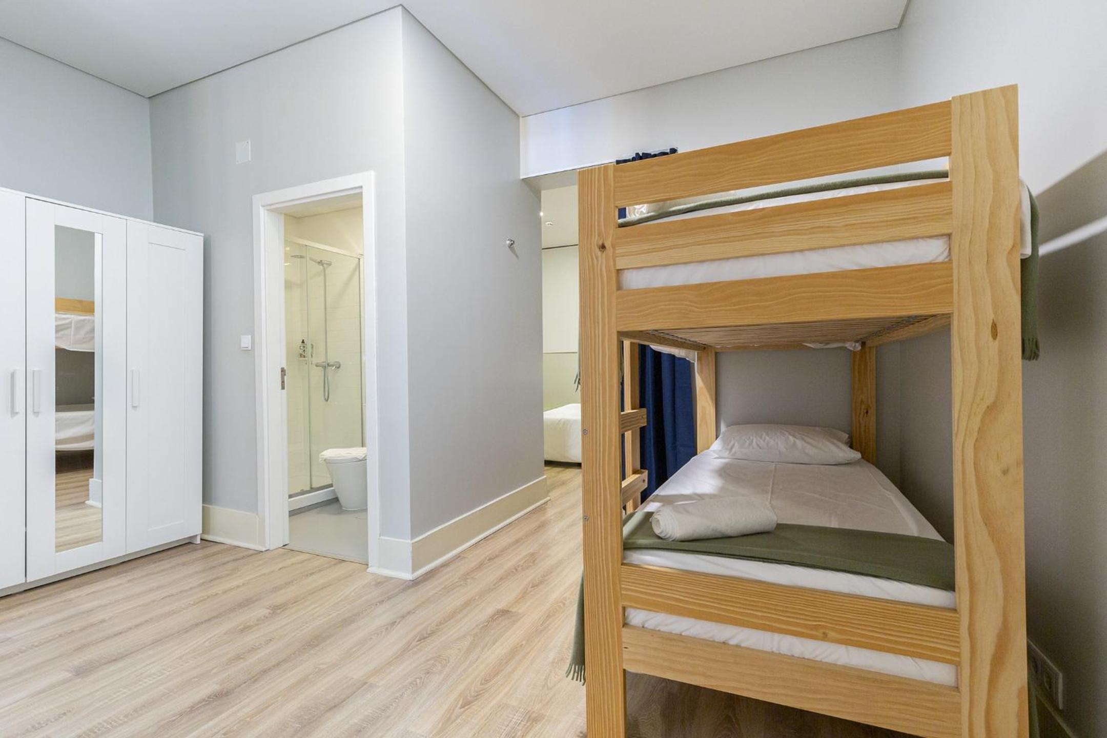 One-Bedroom Apartment photo 3
