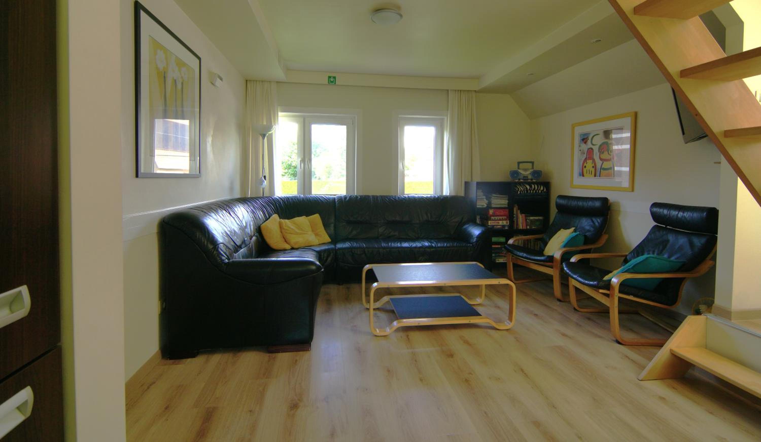 Three-Bedroom House photo 3