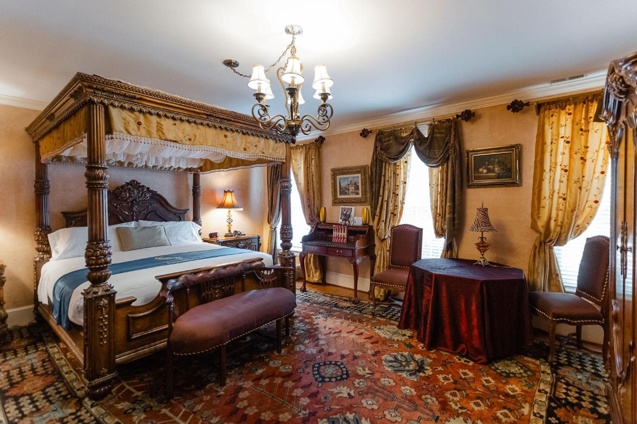 Scholar's Room 205