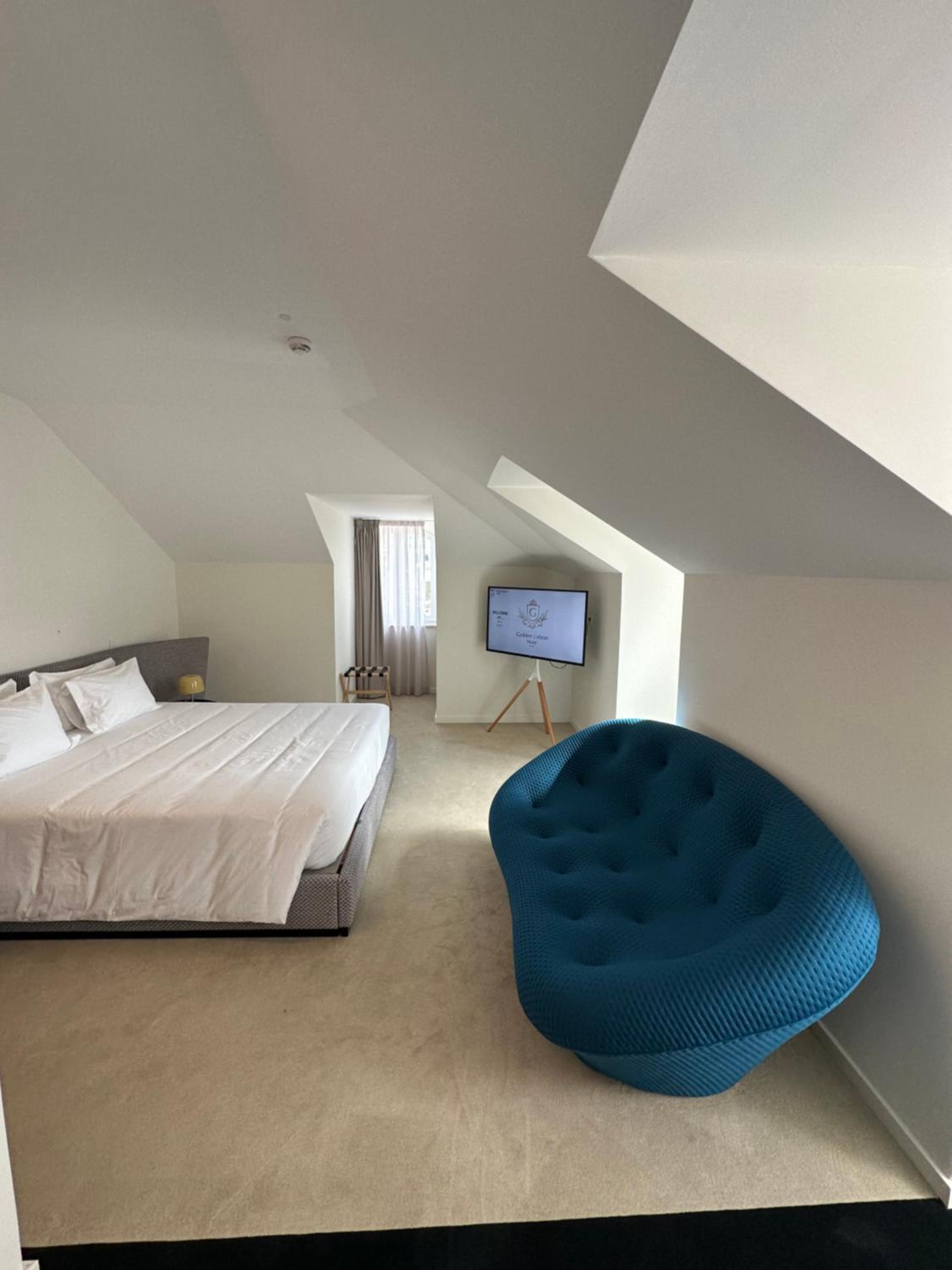 Standard Double Suite