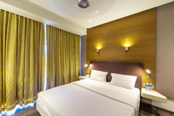 Executive Suite - Photo 1