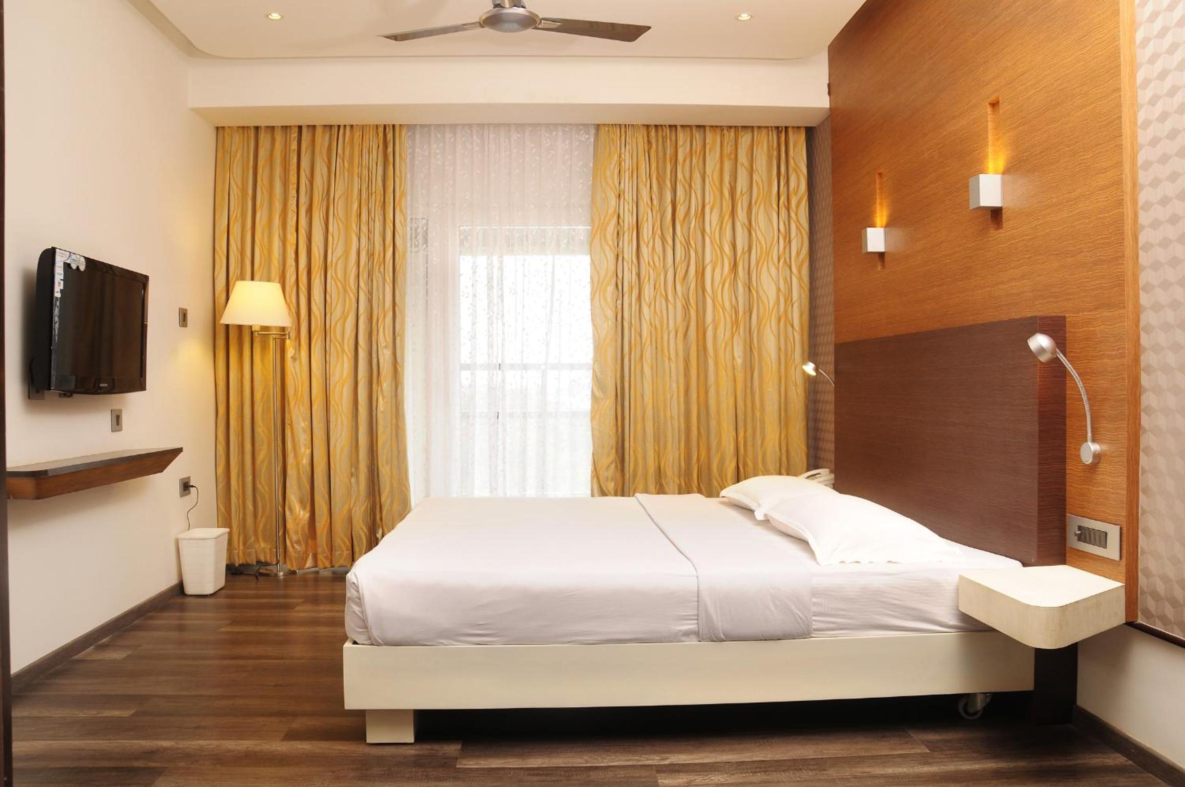 Premium Suite - Photo 4