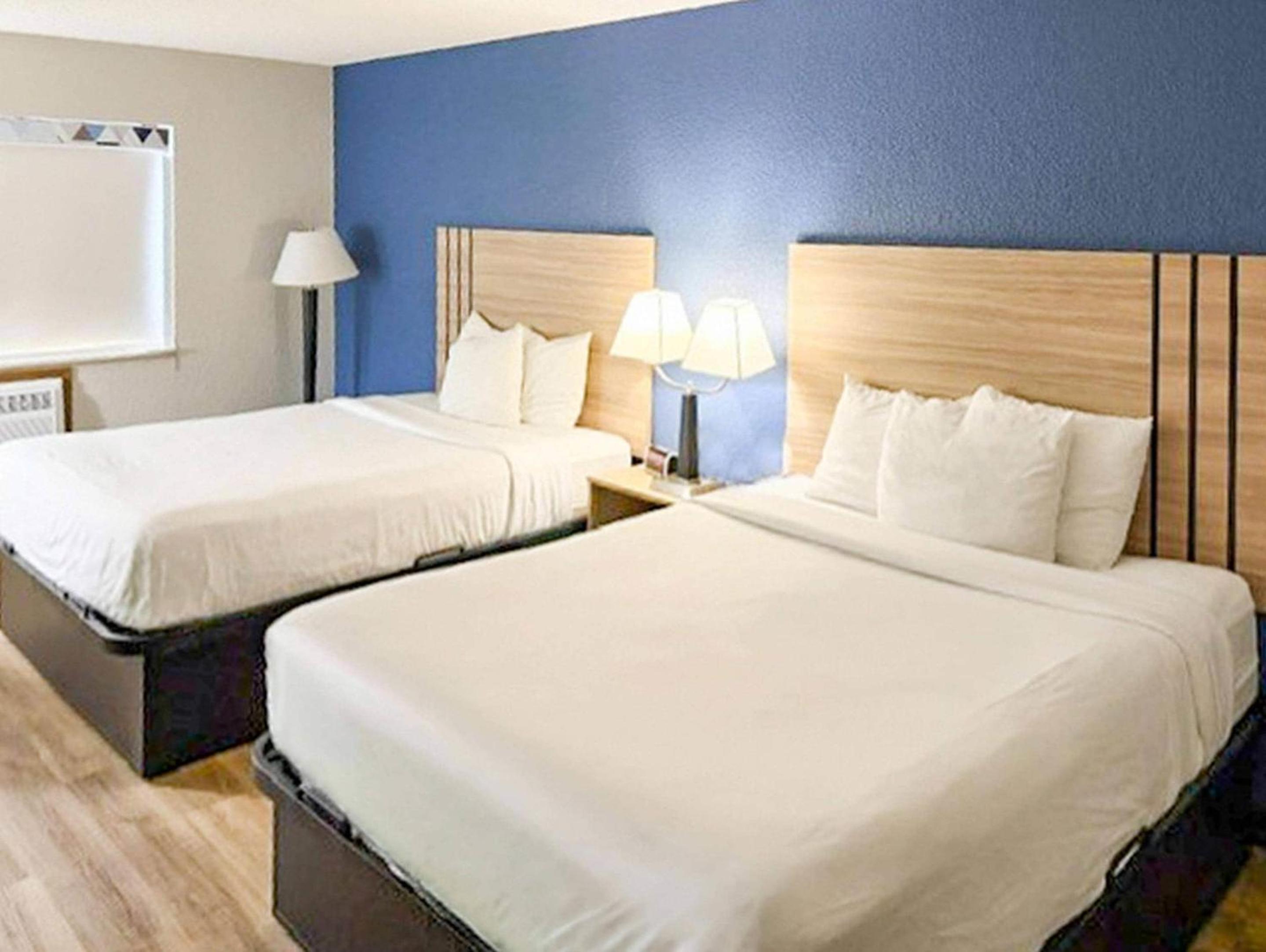 Quadruple Room with Two Queen Beds - Non Smoking