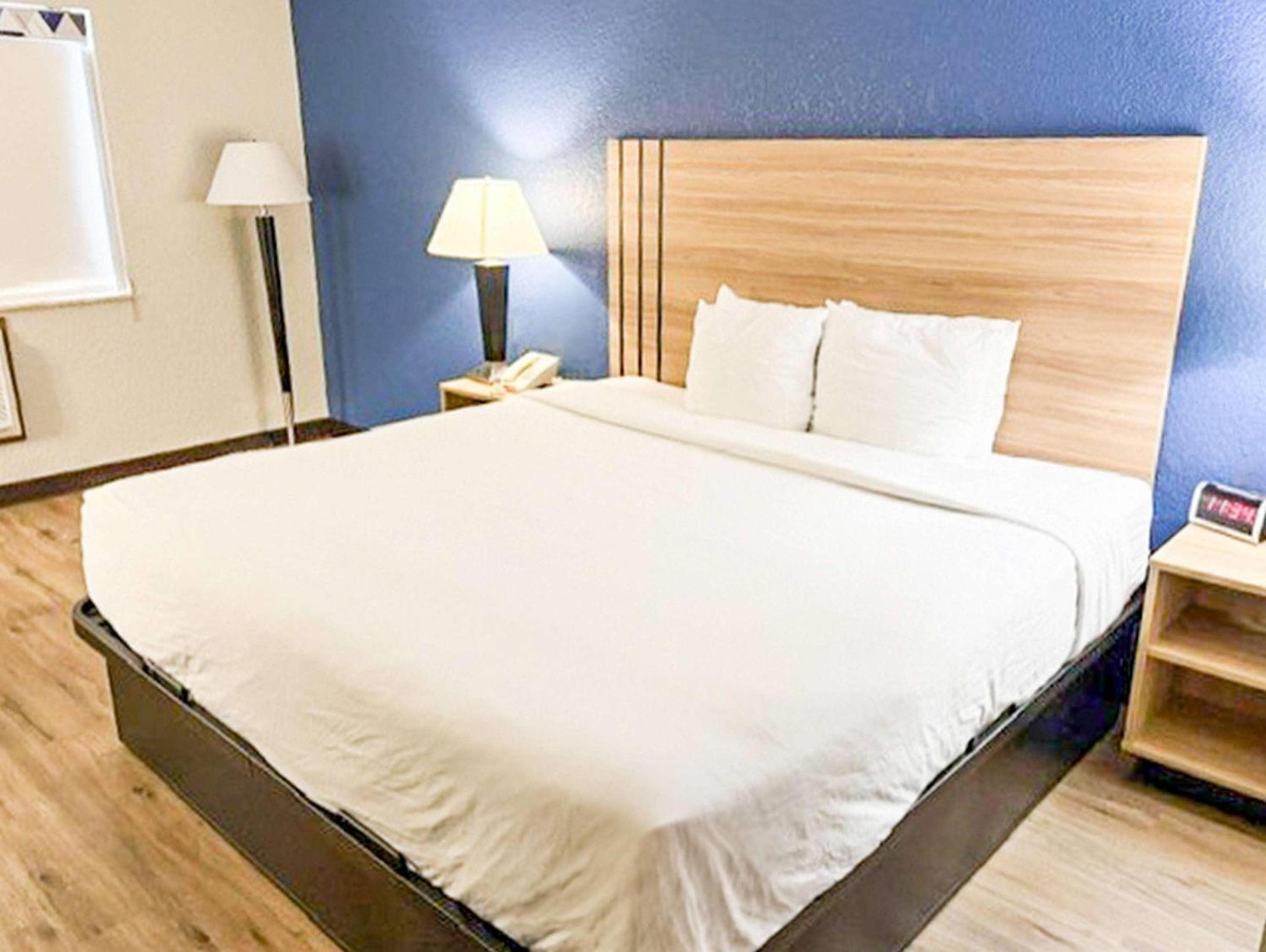 King Room - Disability Access/Non Smoking