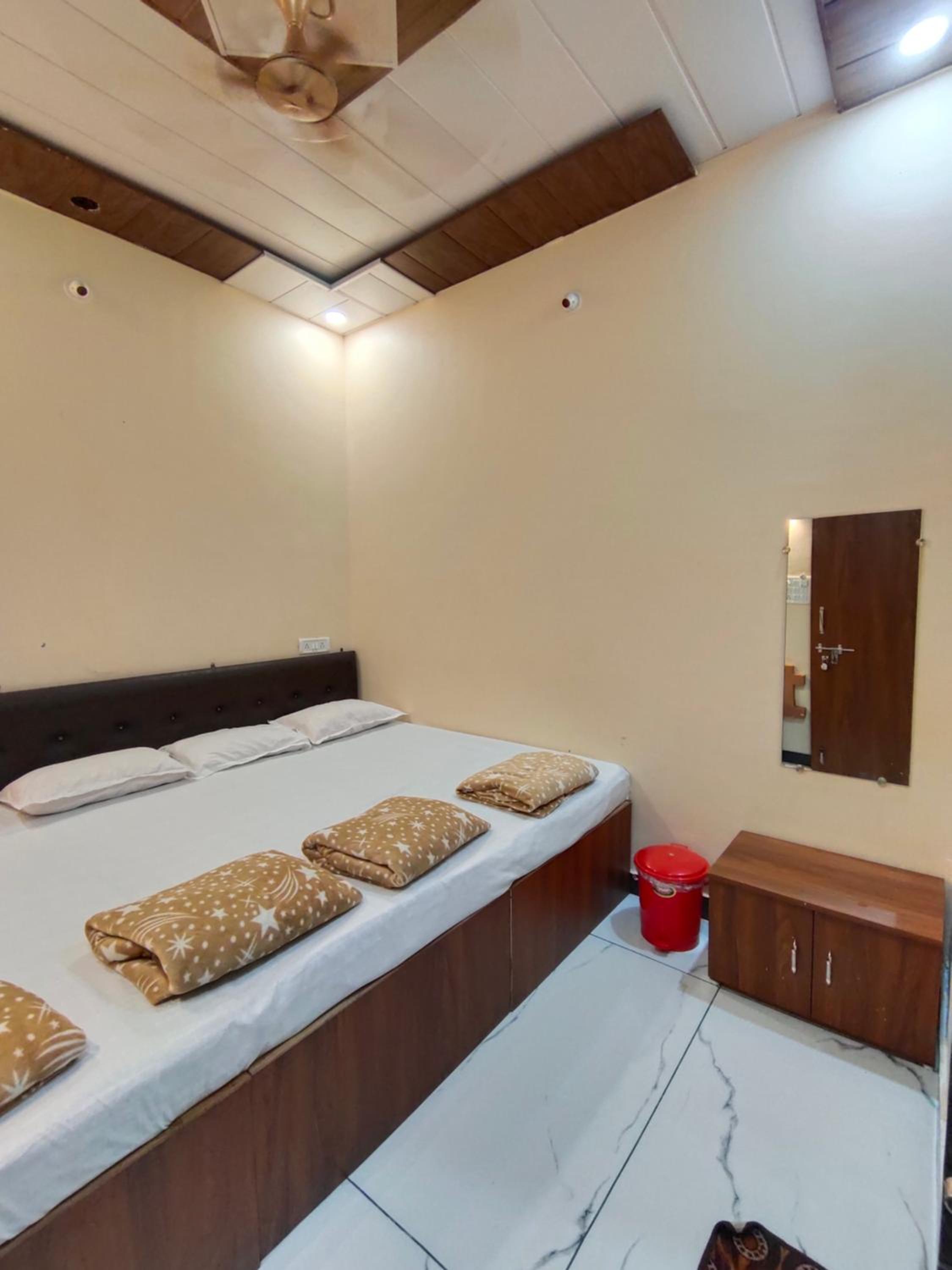 Family Room With Private Bathroom photo 1
