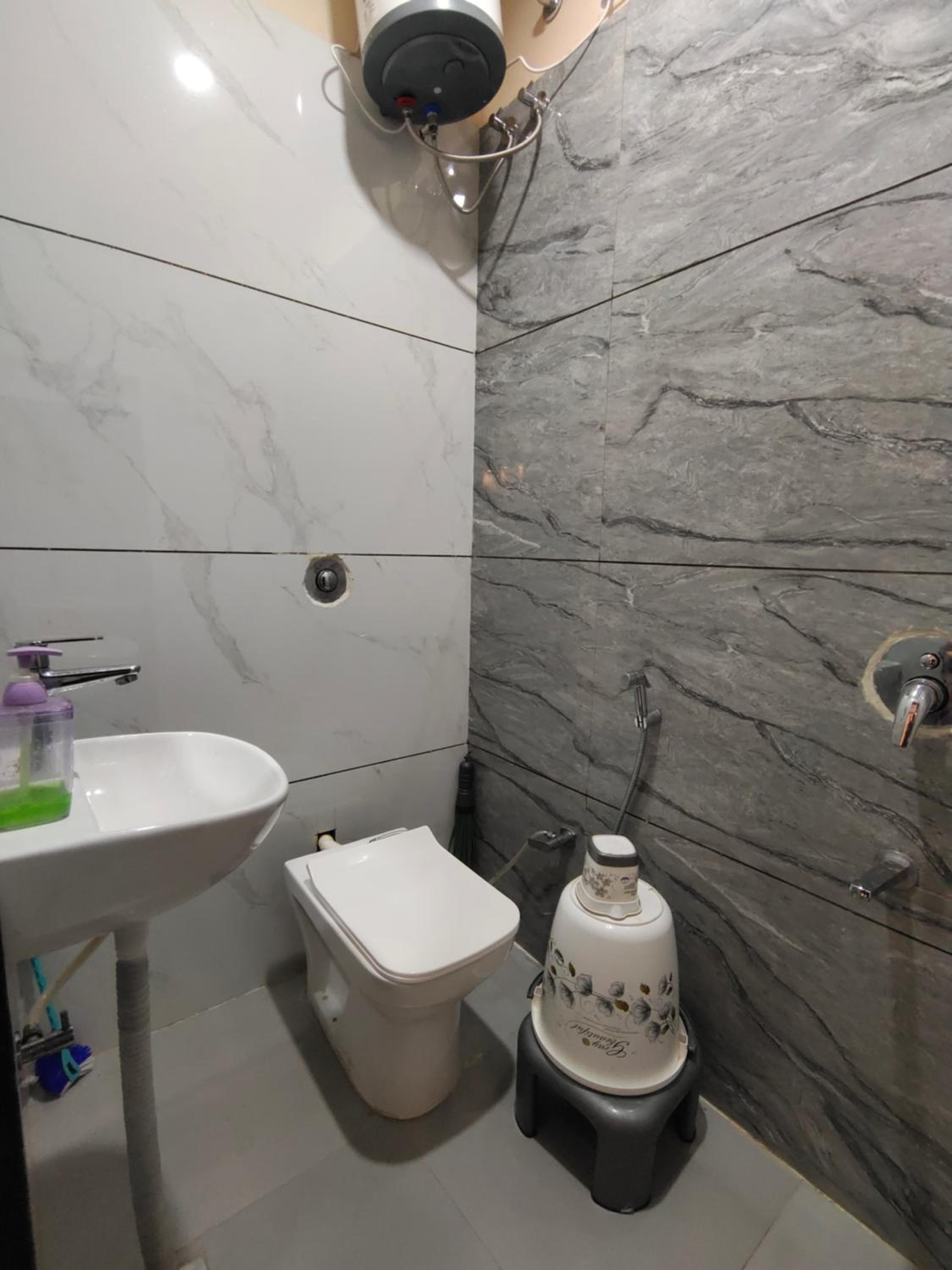 Family Room With Private Bathroom photo 2