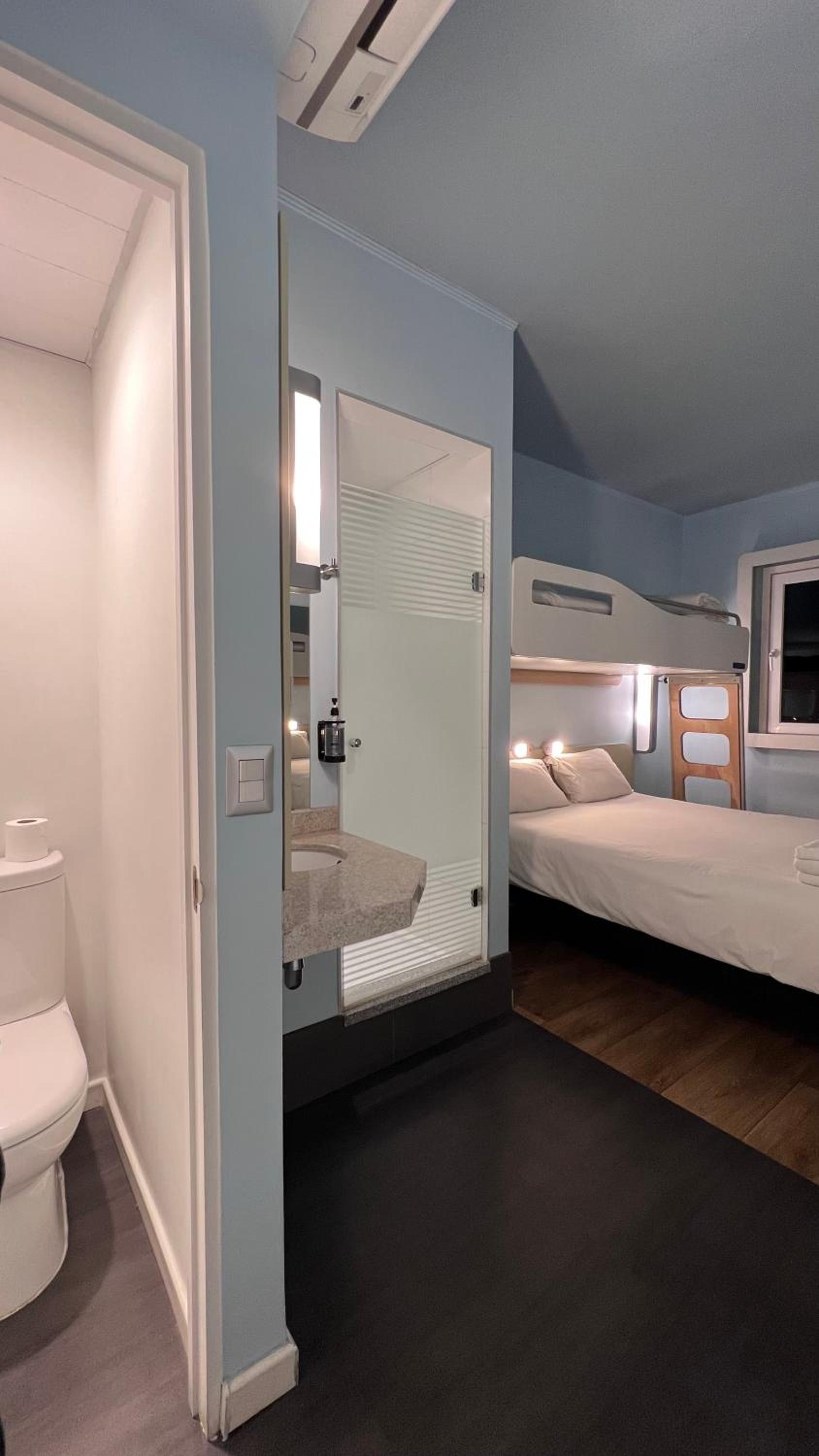 Standard Double Room with Child Bed photo 1
