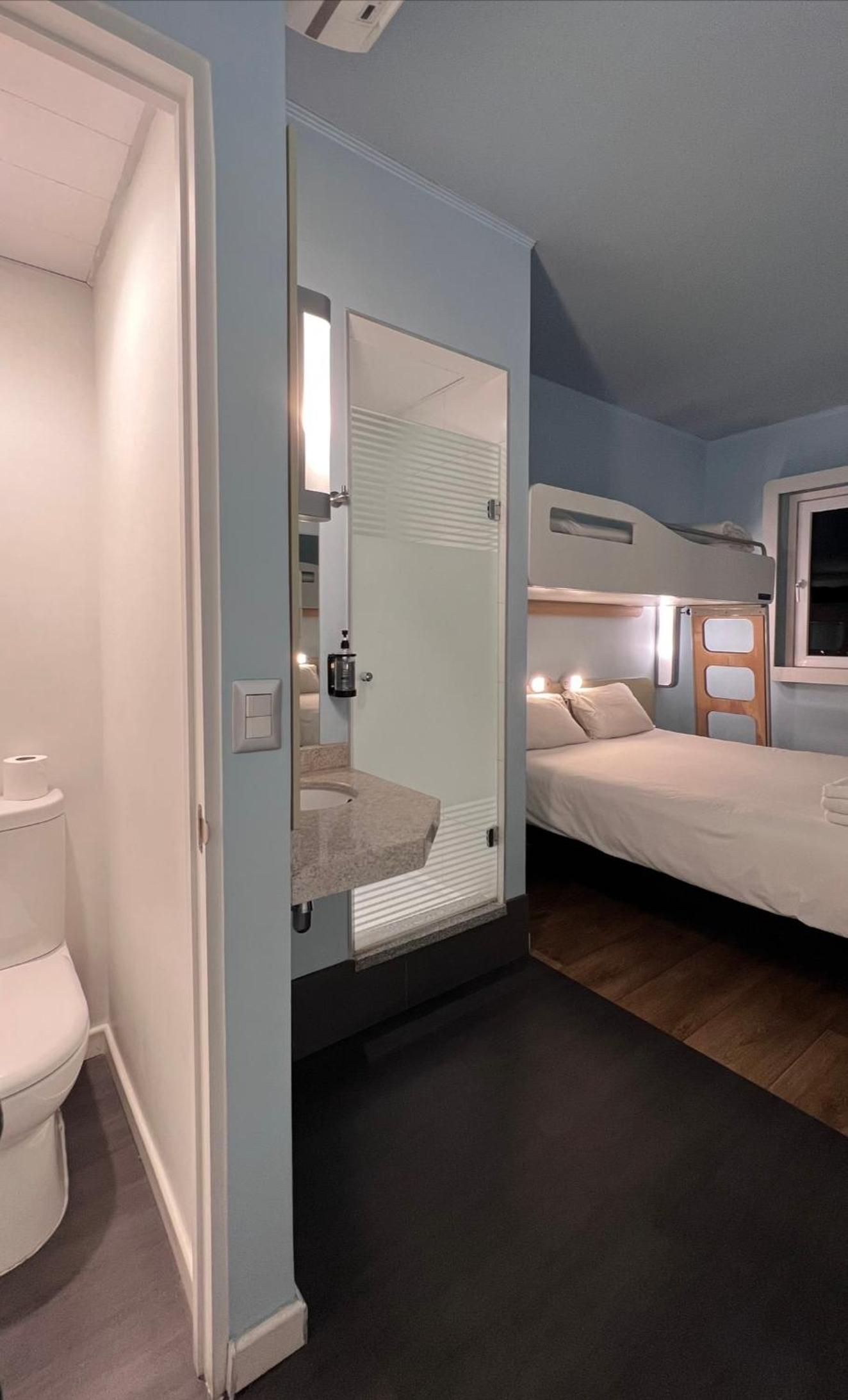 Standard Double Room with Child Bed photo 2