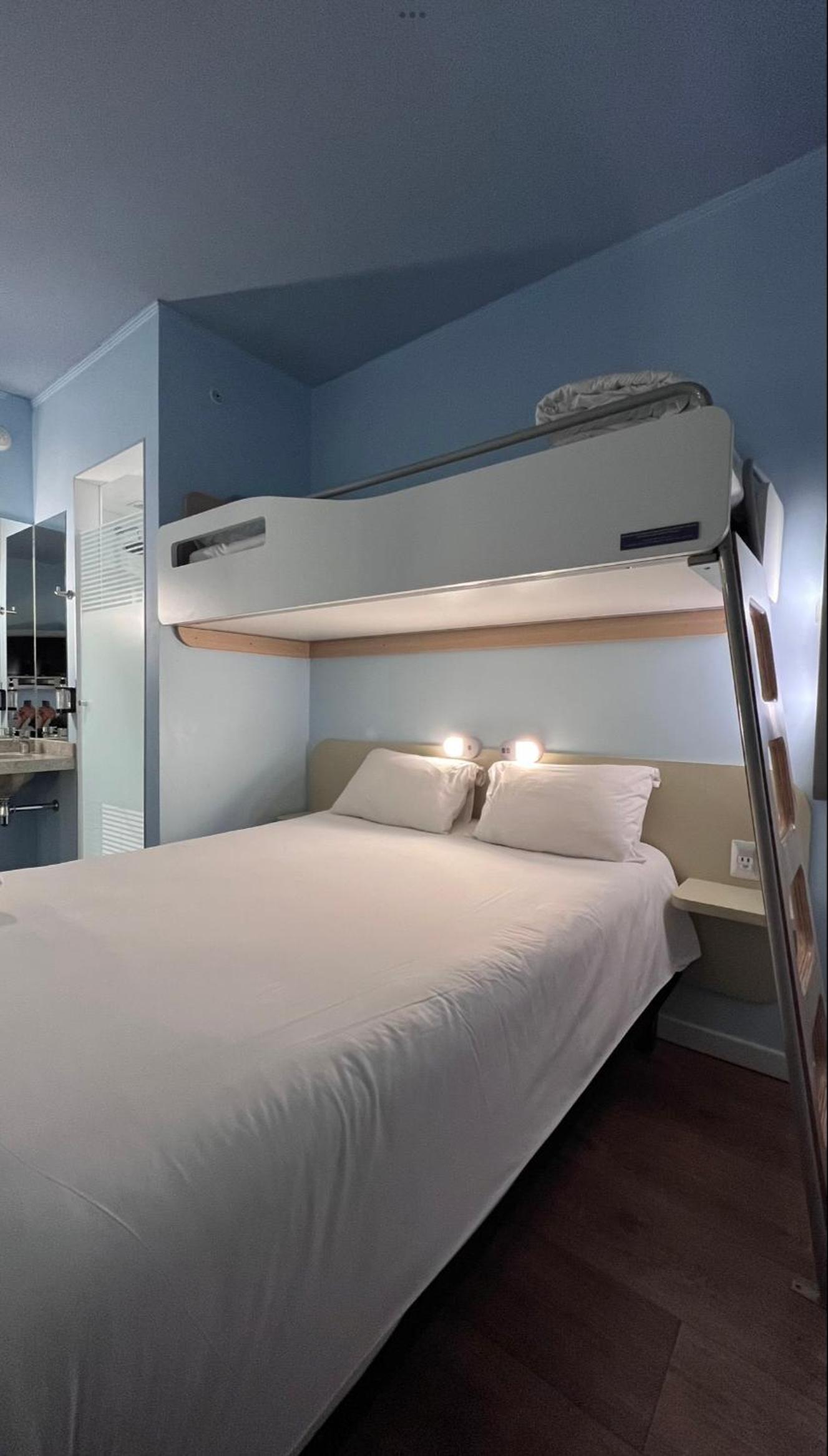 Standard Double Room with Child Bed photo 3