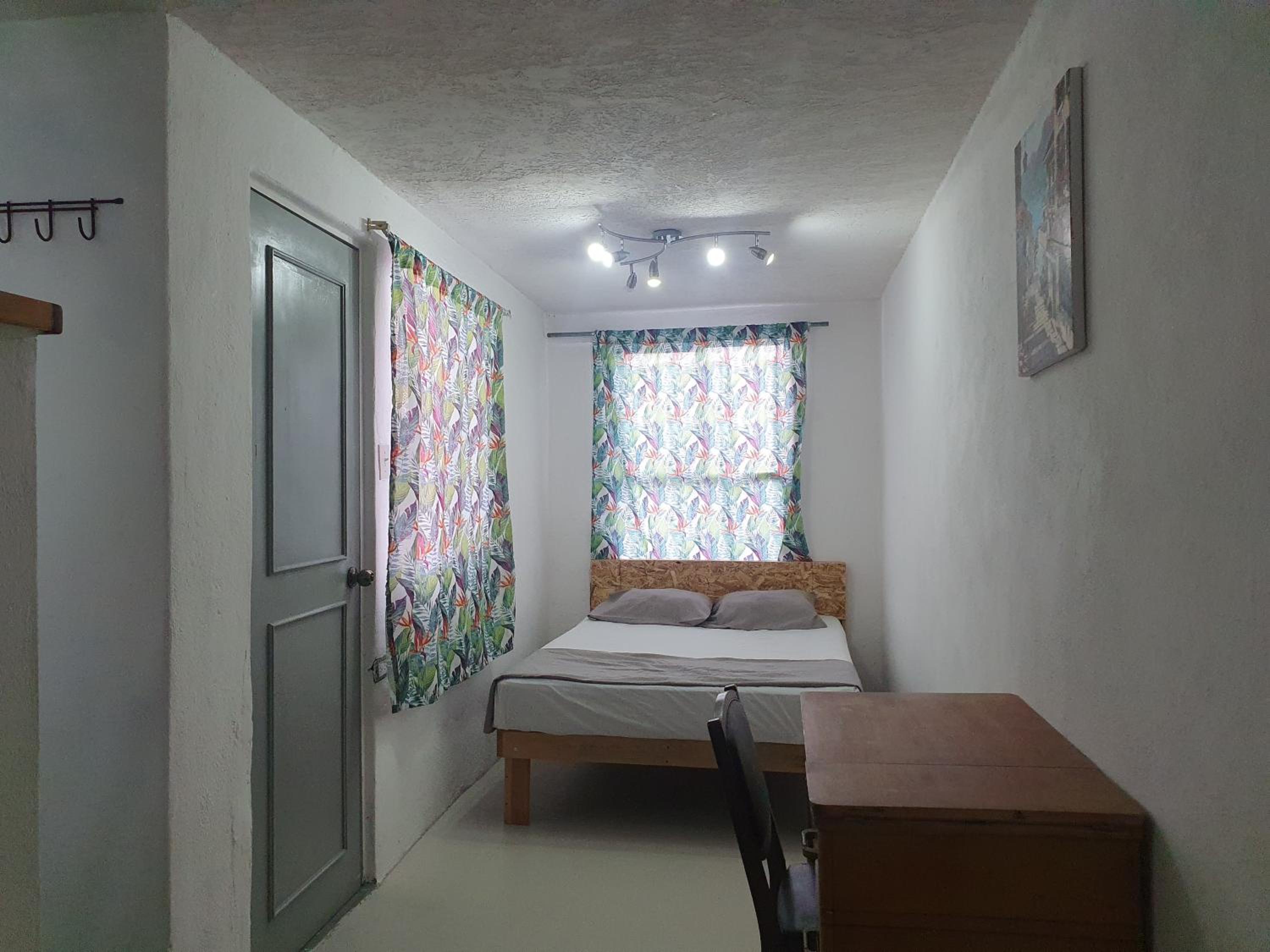 Standard Queen Room - Photo 1