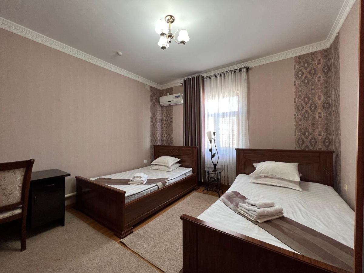 Twin Room with Bathroom photo 1