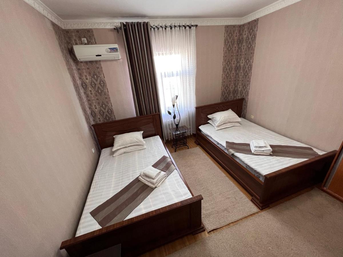 Twin Room with Bathroom photo 2