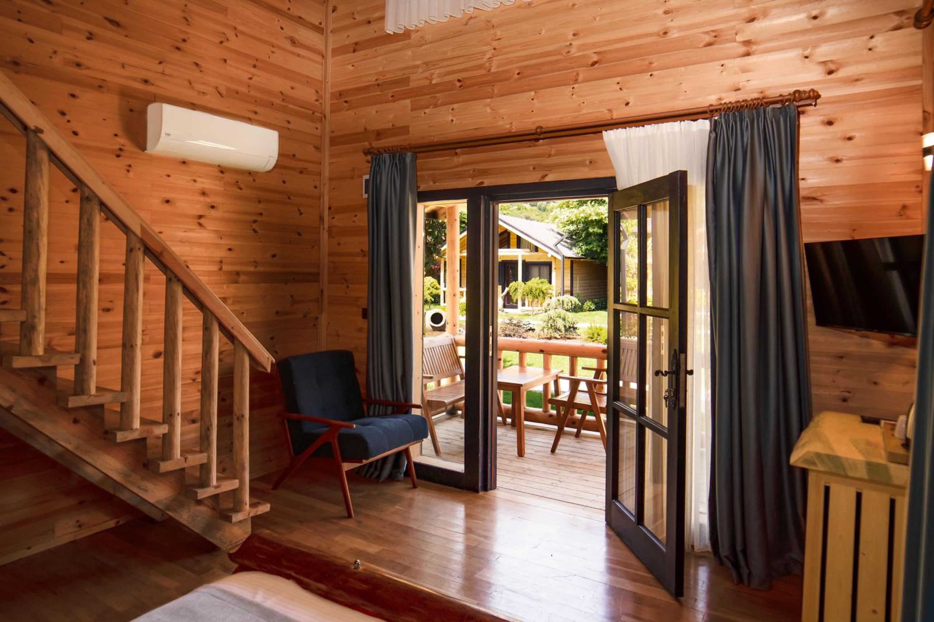 Two-Bedroom Chalet - Photo 9