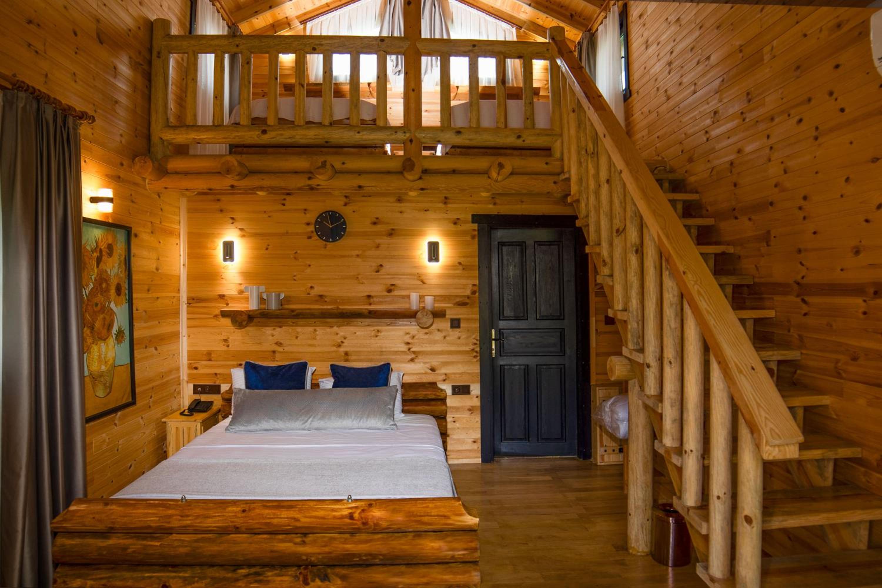 Two-Bedroom Chalet - Photo 4