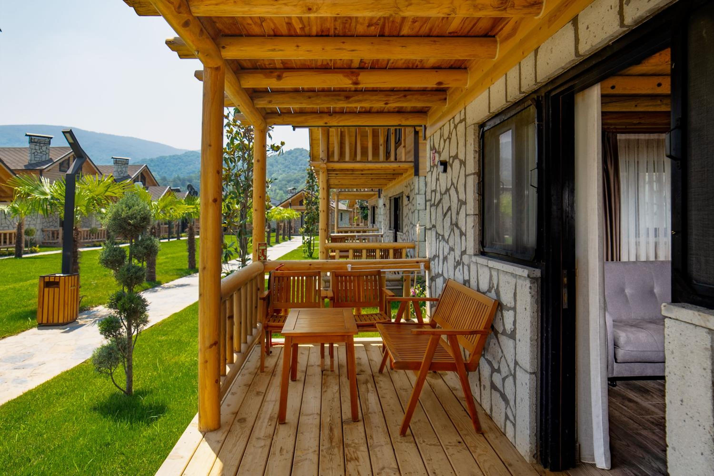 One-Bedroom House - Photo 3