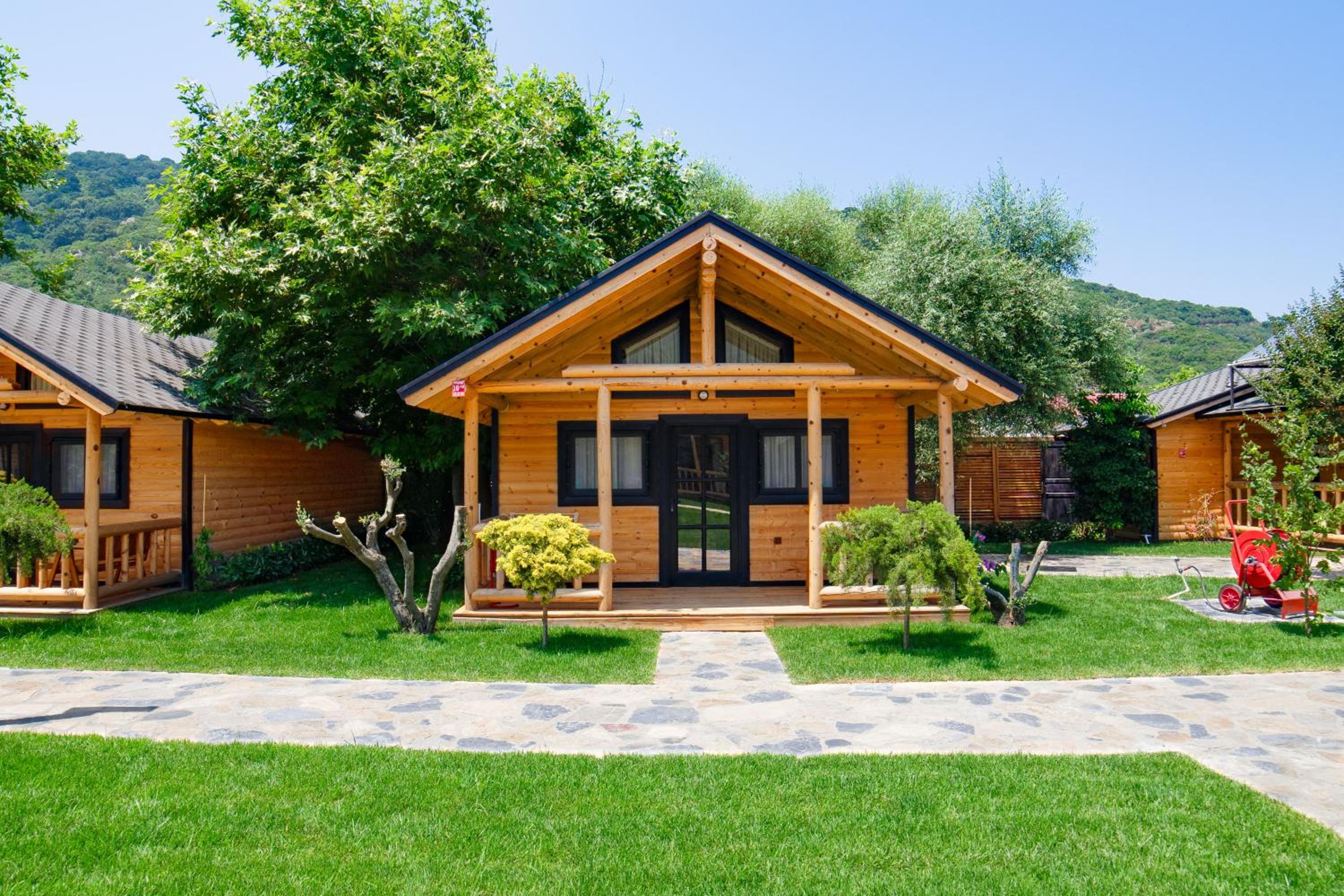 One-Bedroom Bungalow - Photo 6