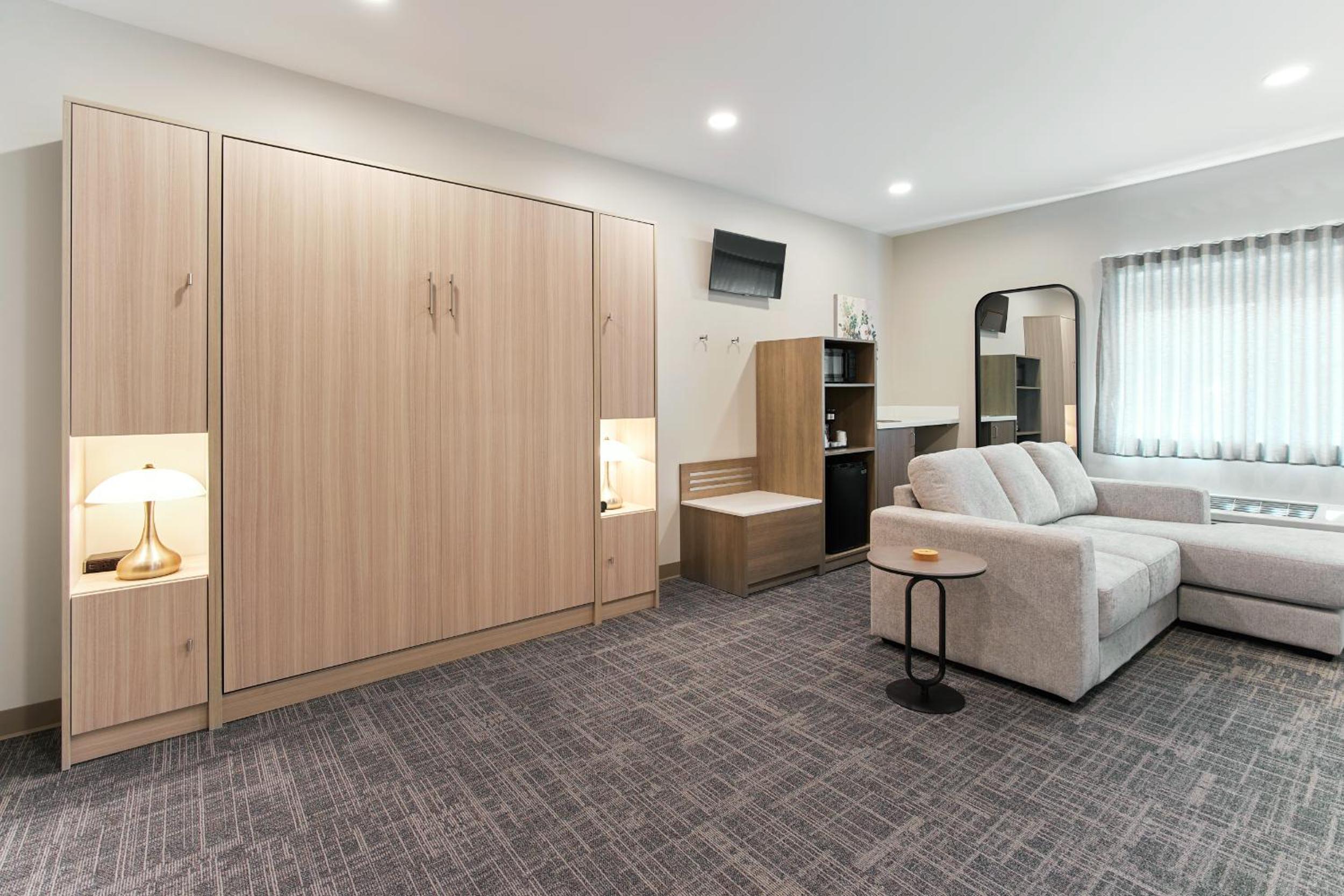 King Suite - Photo 8