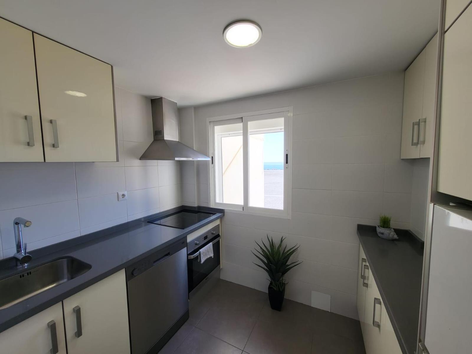 Three-Bedroom Apartment - Photo 4