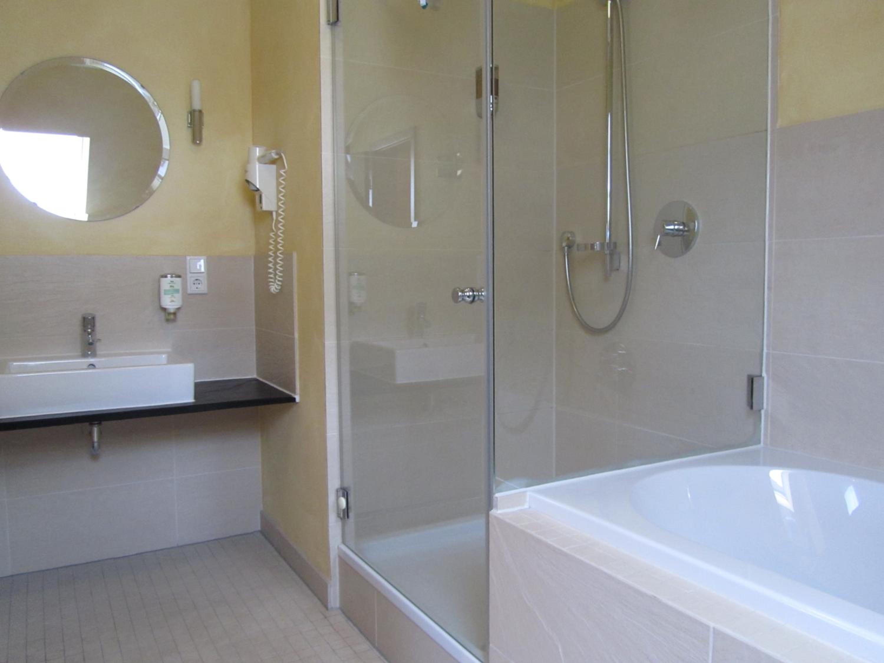 Family Room with Bath photo 2