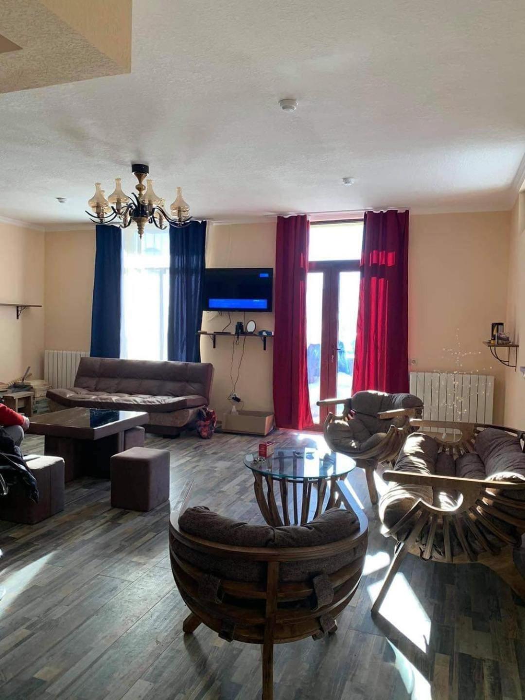 Standard Twin Room With Shared Bathroom
