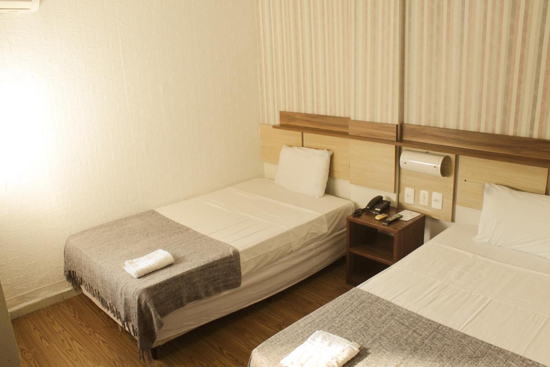 Standard Twin Room photo 3