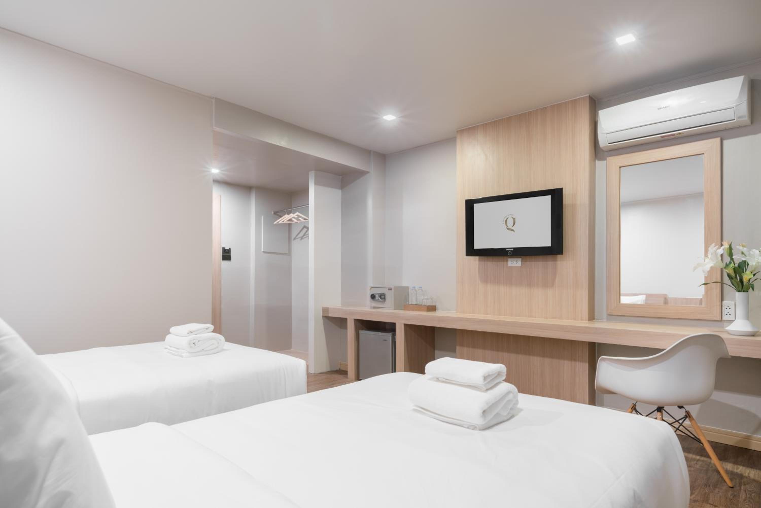 Superior Twin Room photo 2