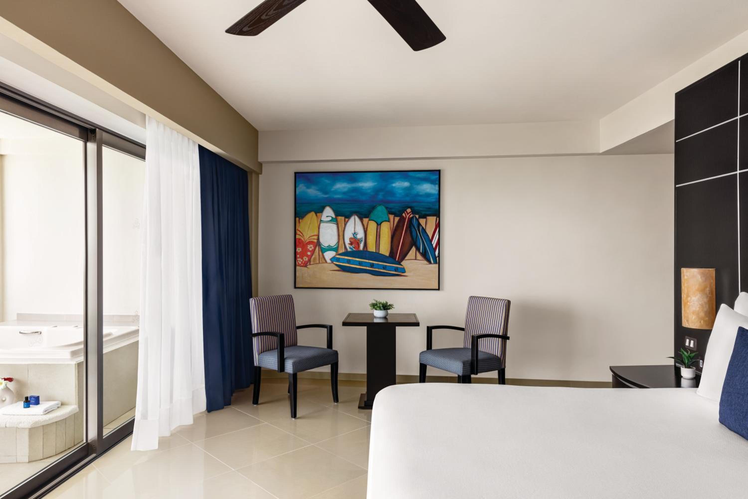 Sunset Suite One King Bed photo 3