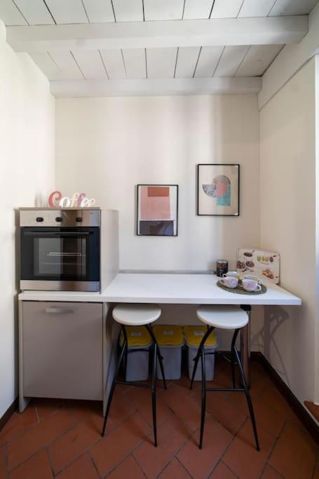One-Bedroom Apartment photo 3