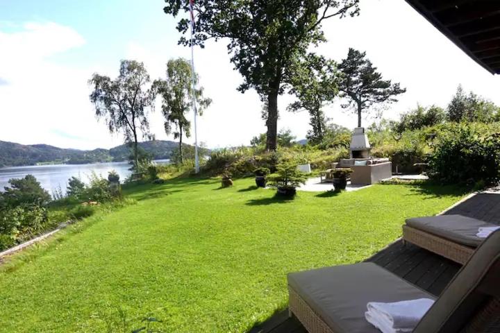 Villa photo 2