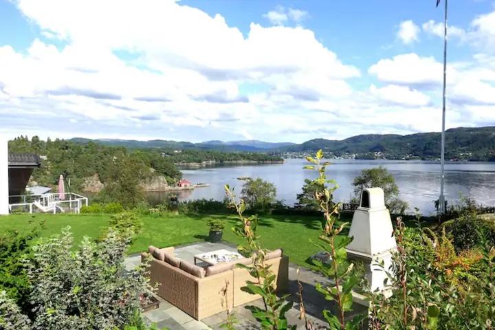 Villa photo 3