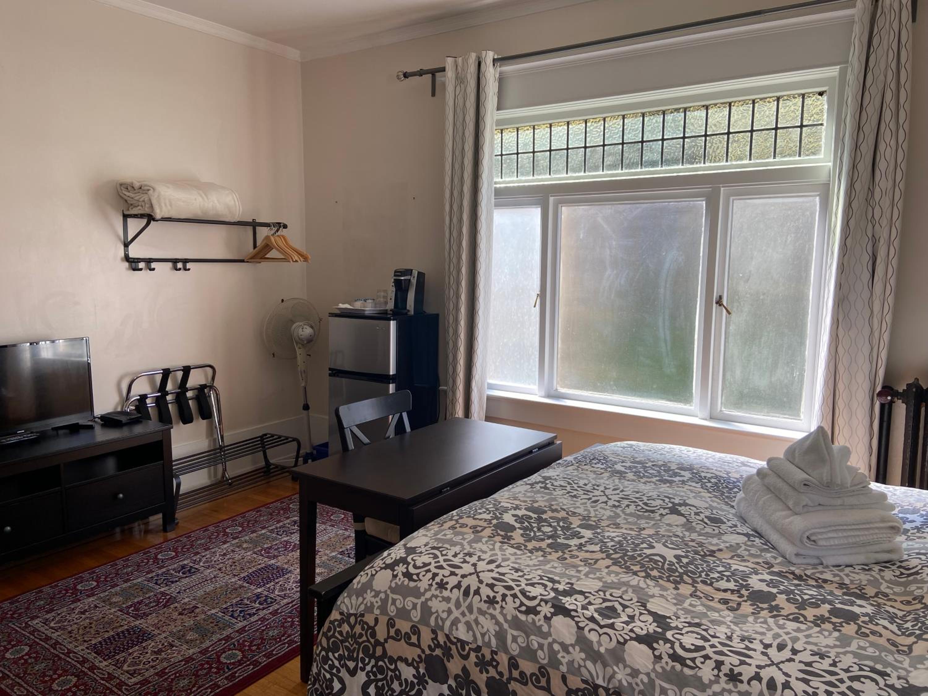 Luxury Double Room thumbnail 6