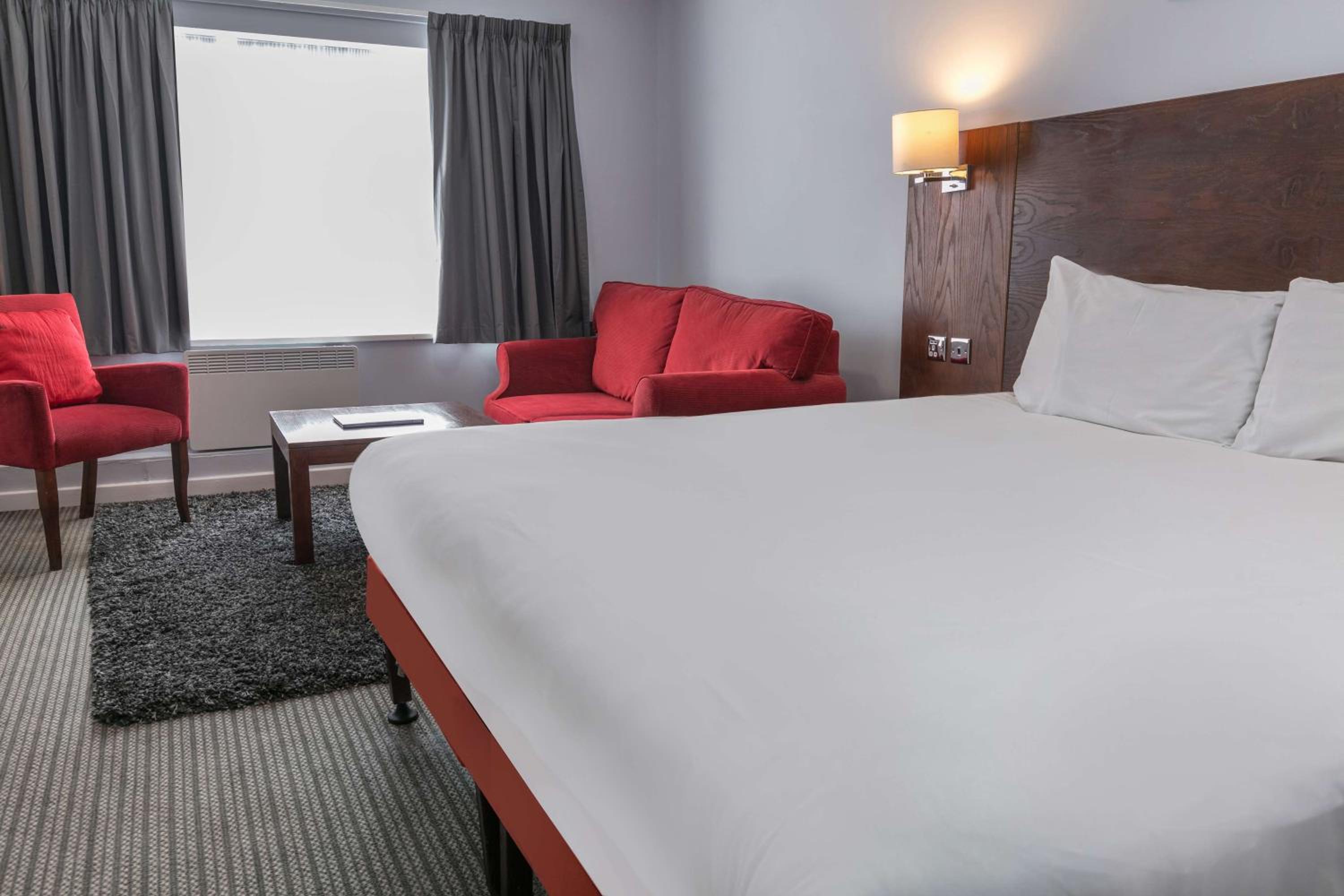 Executive Double Room with Sofa Bed - Photo 7