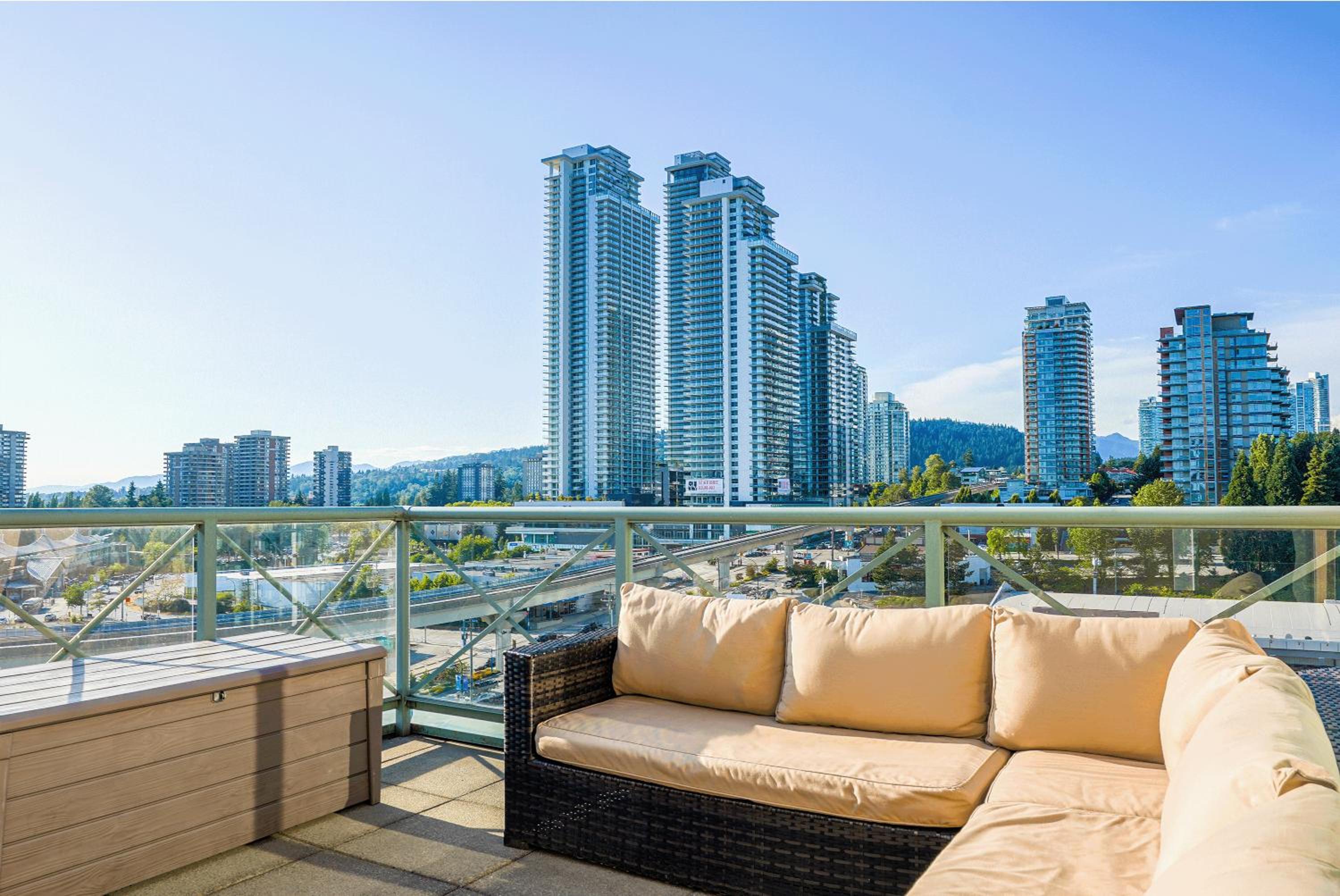 Empire Penthouse - Photo 10