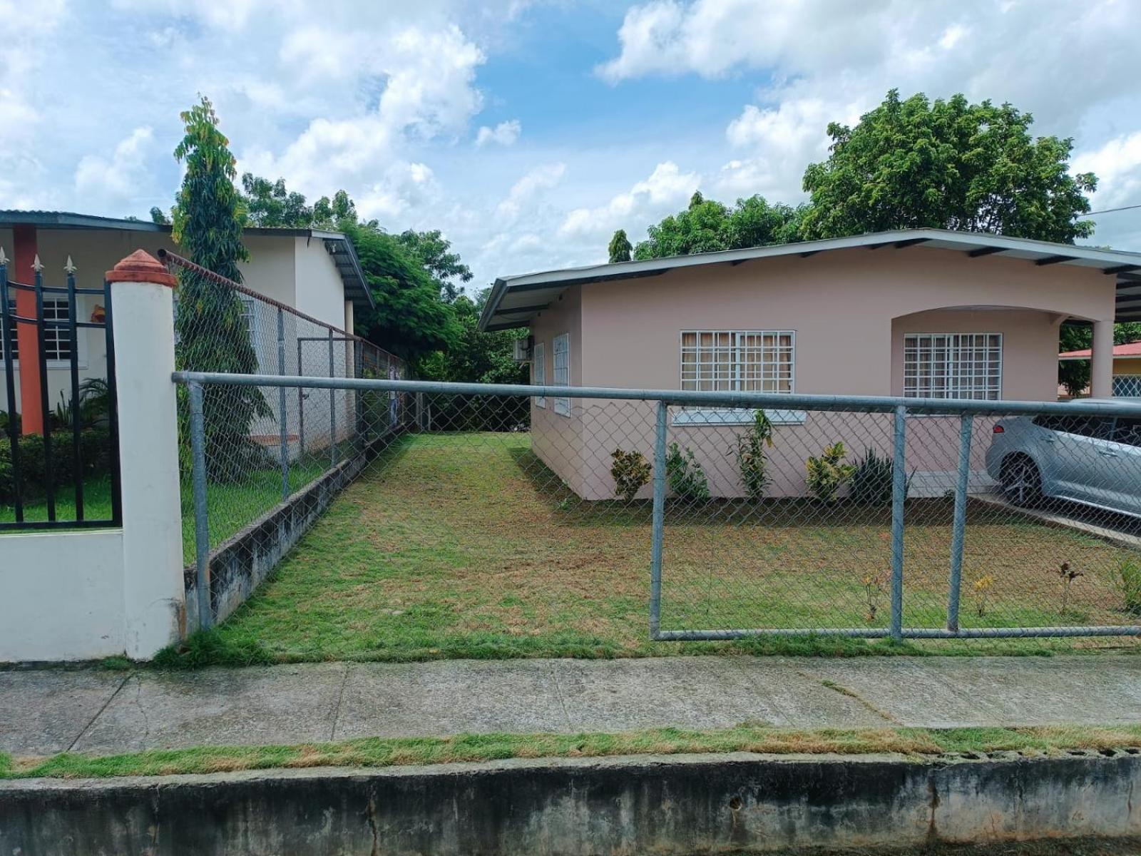 Two-Bedroom House photo 2