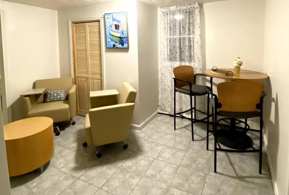 Three-Bedroom Apartment photo 1