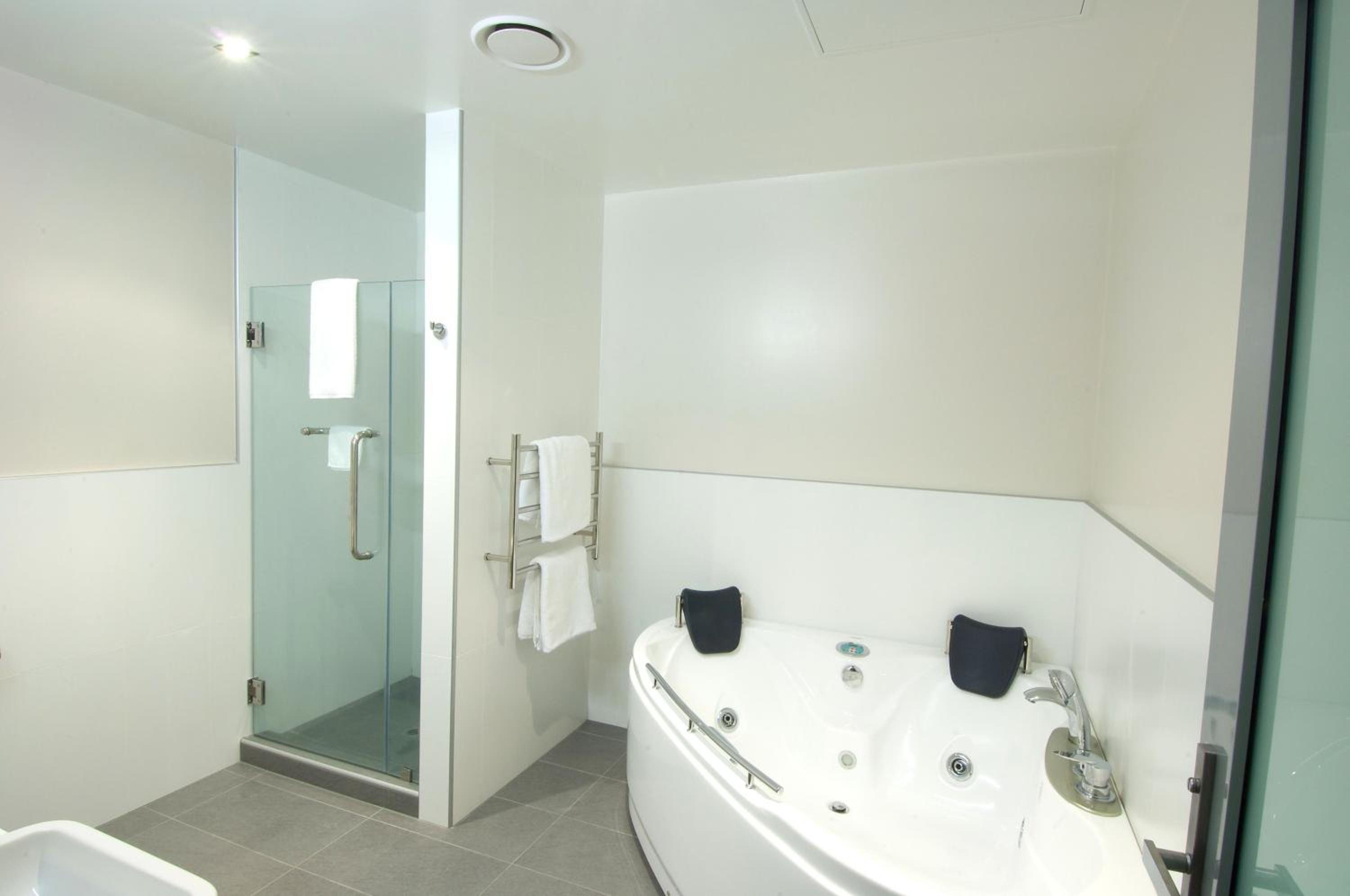 Superior Suite - Photo 2