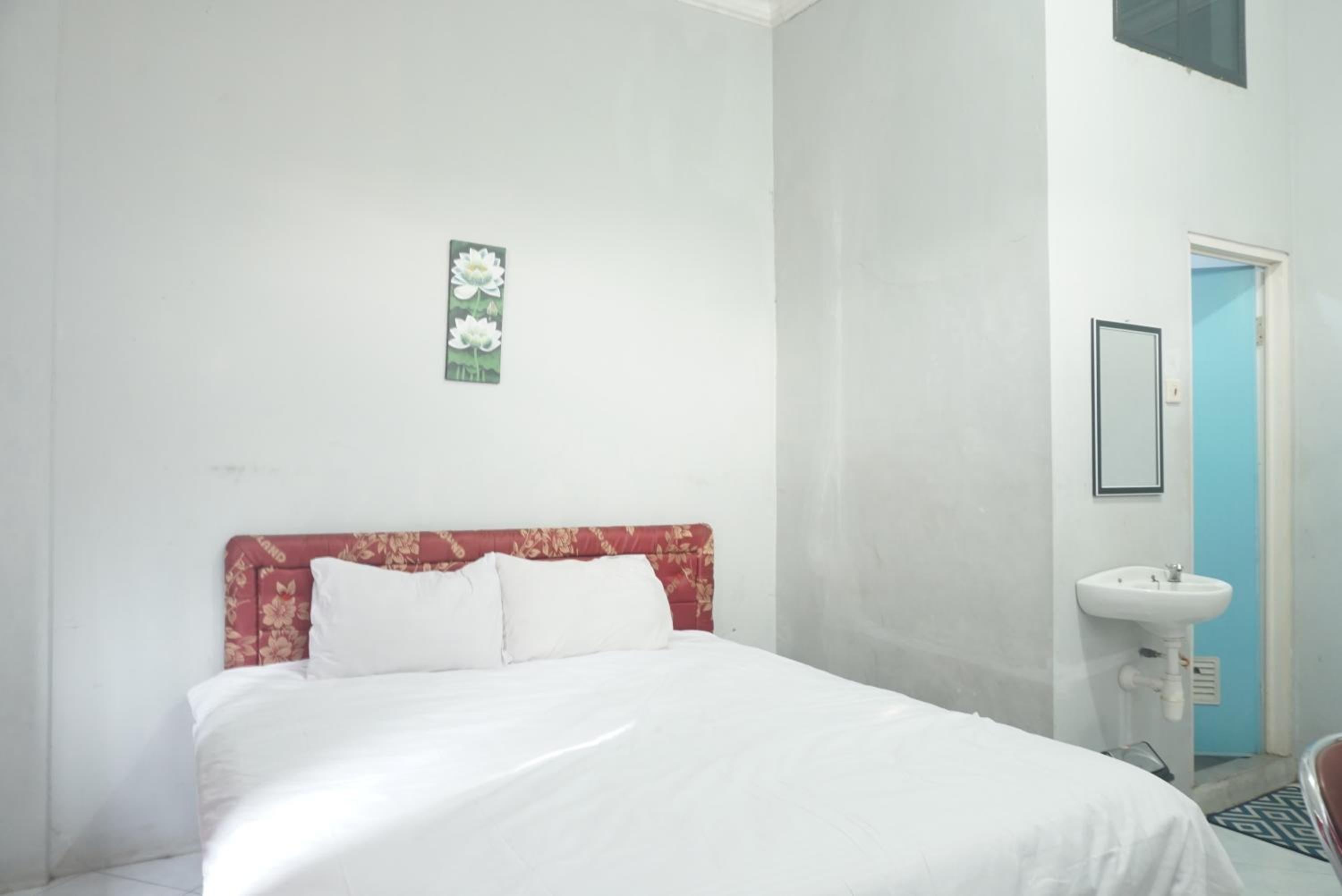 Double Room - Photo 9