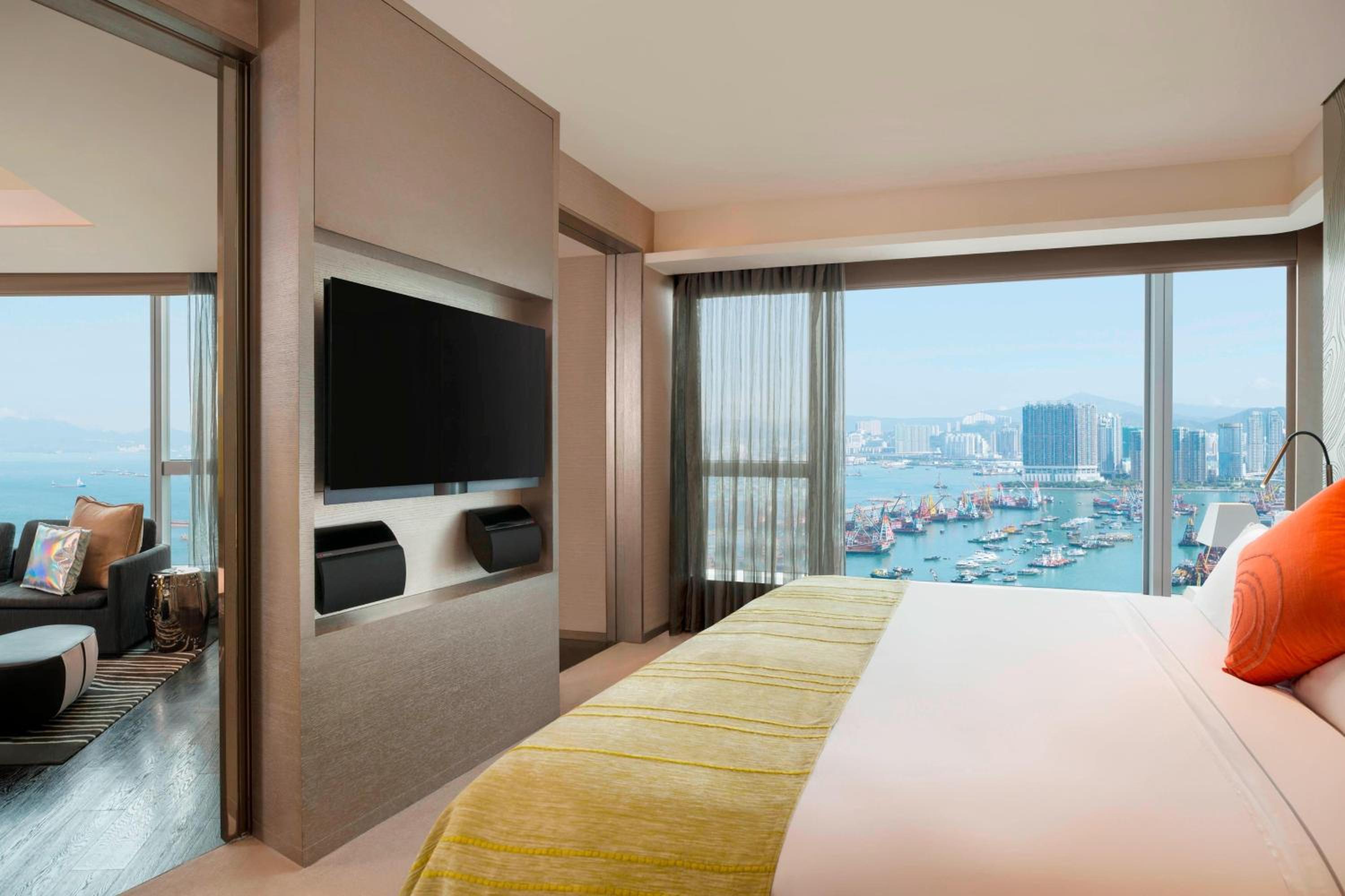Fantastic King Suite with Oceanfront View