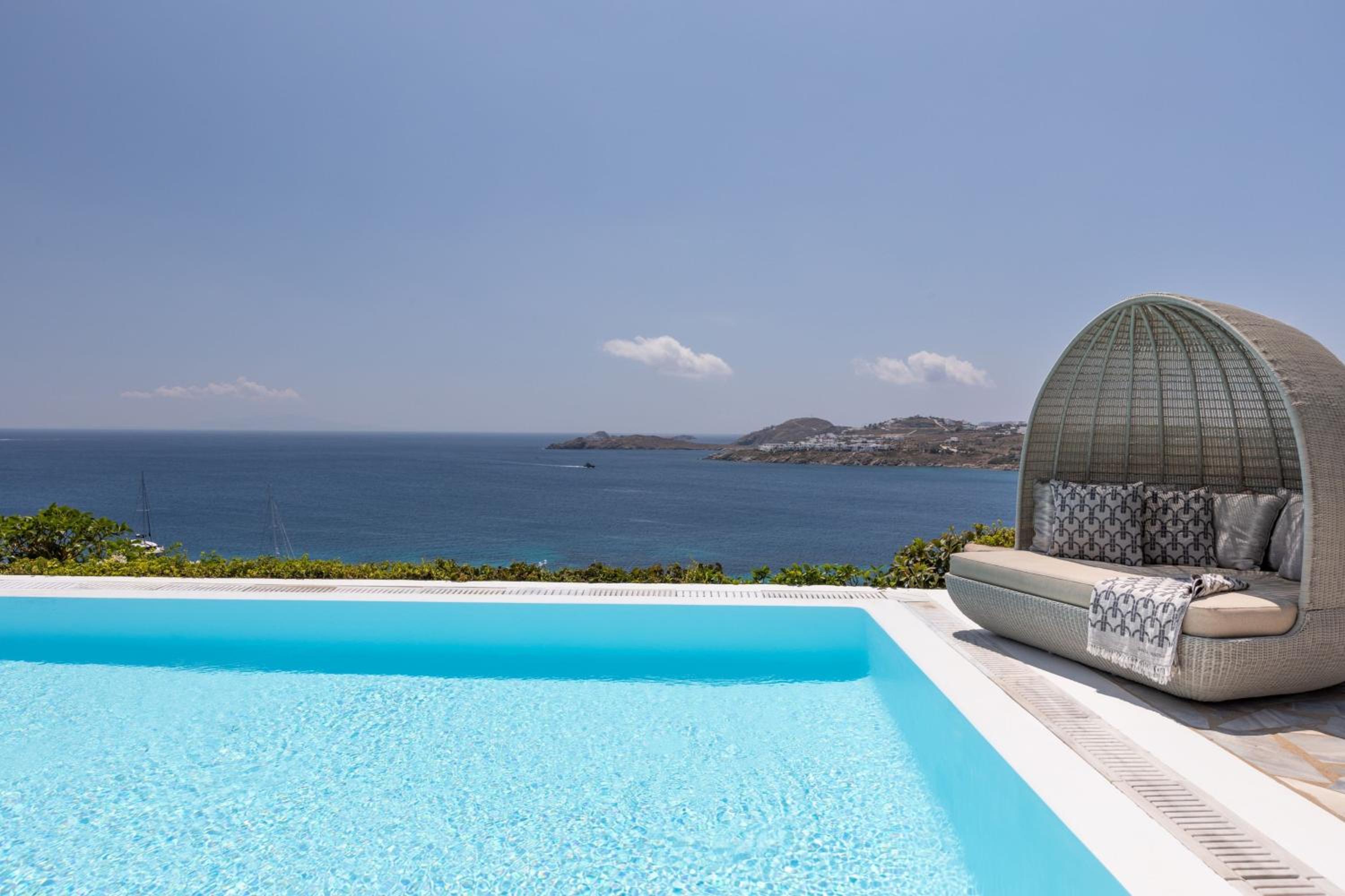 Ruby, 4 Bedroom Villa, Sea view, Balcony, Private pool