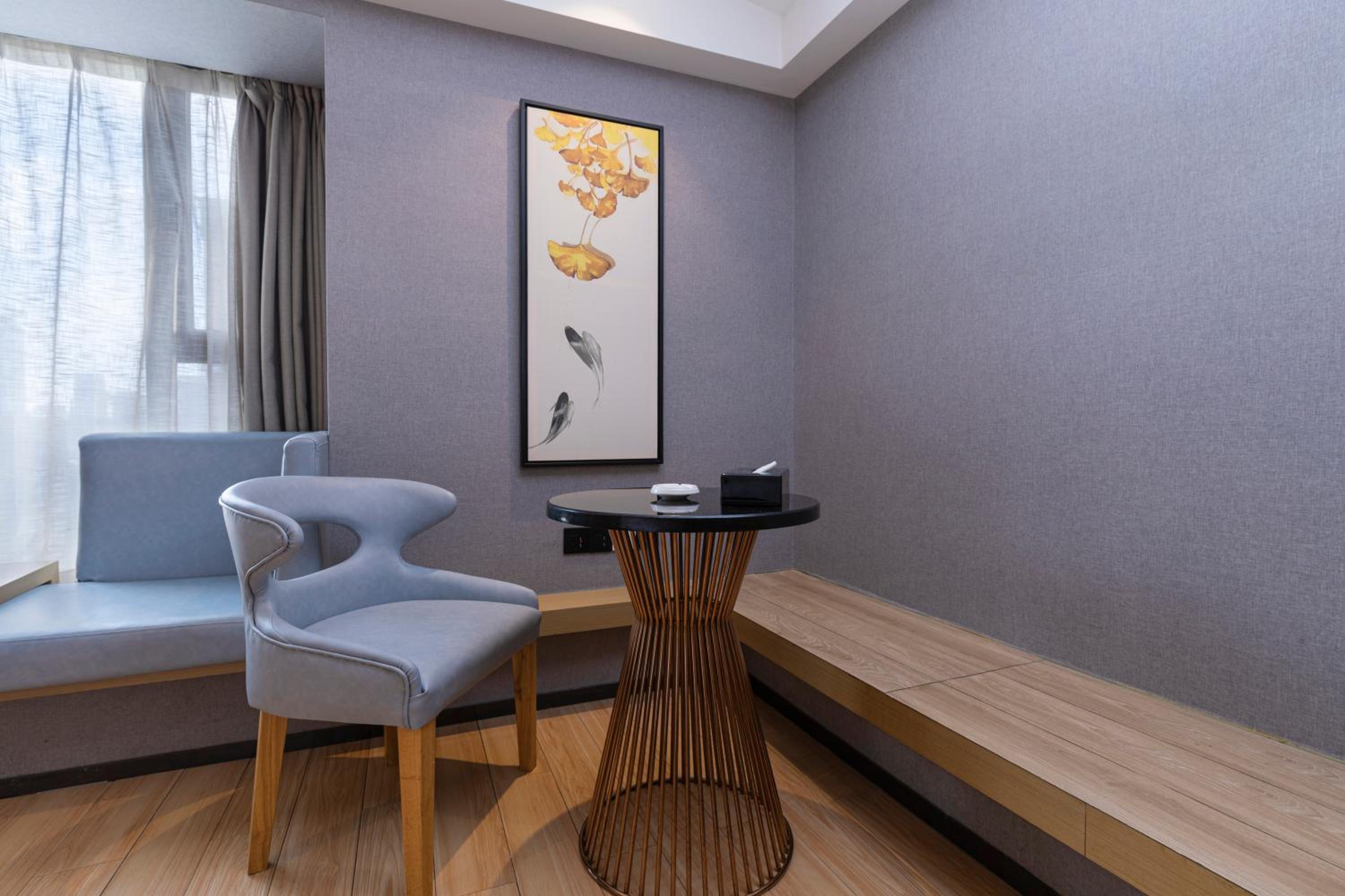 City View Balcony King Room photo 3