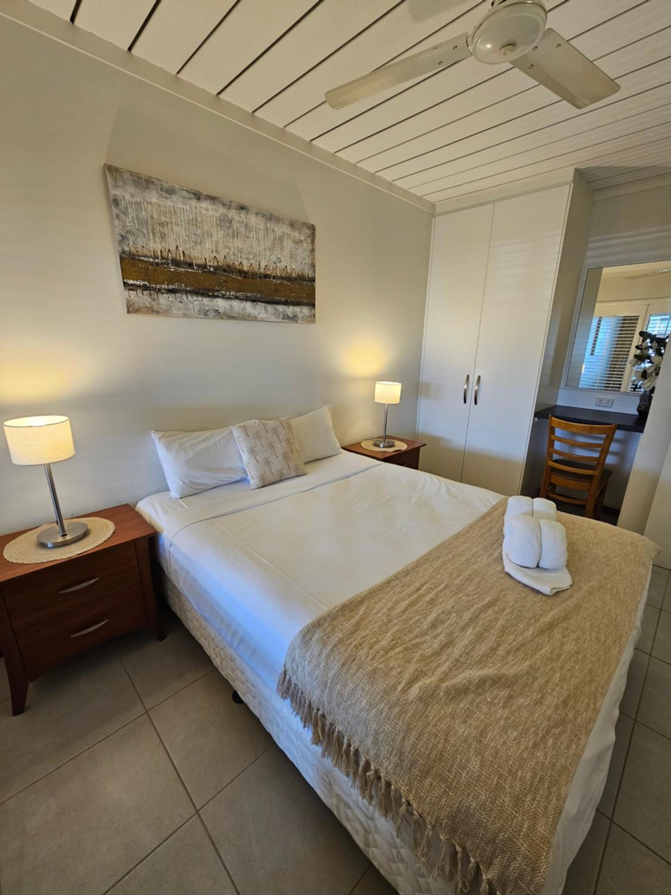 One-Bedroom Apartment with Ocean View - Photo 38