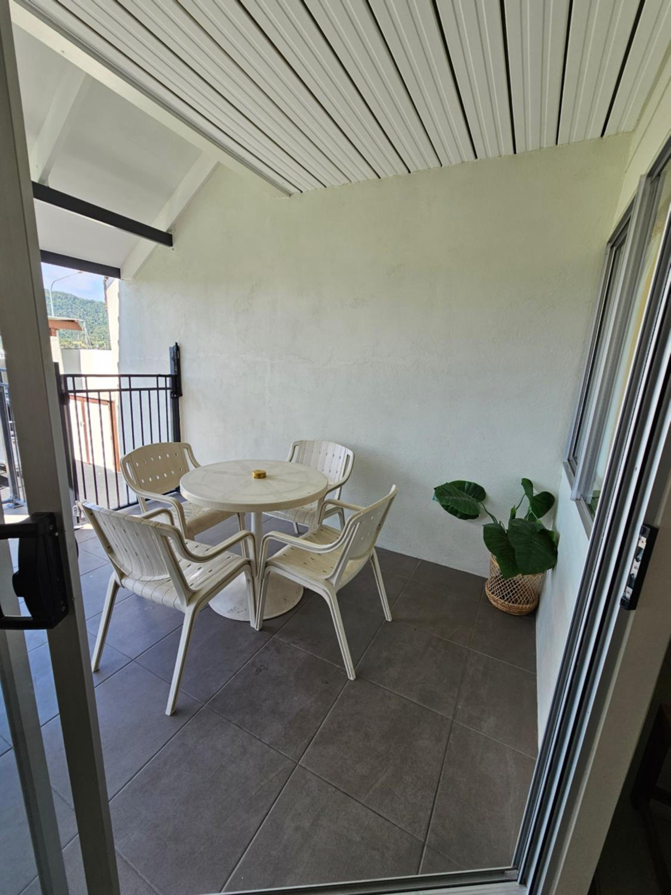 One-Bedroom Apartment with Ocean View - Photo 33